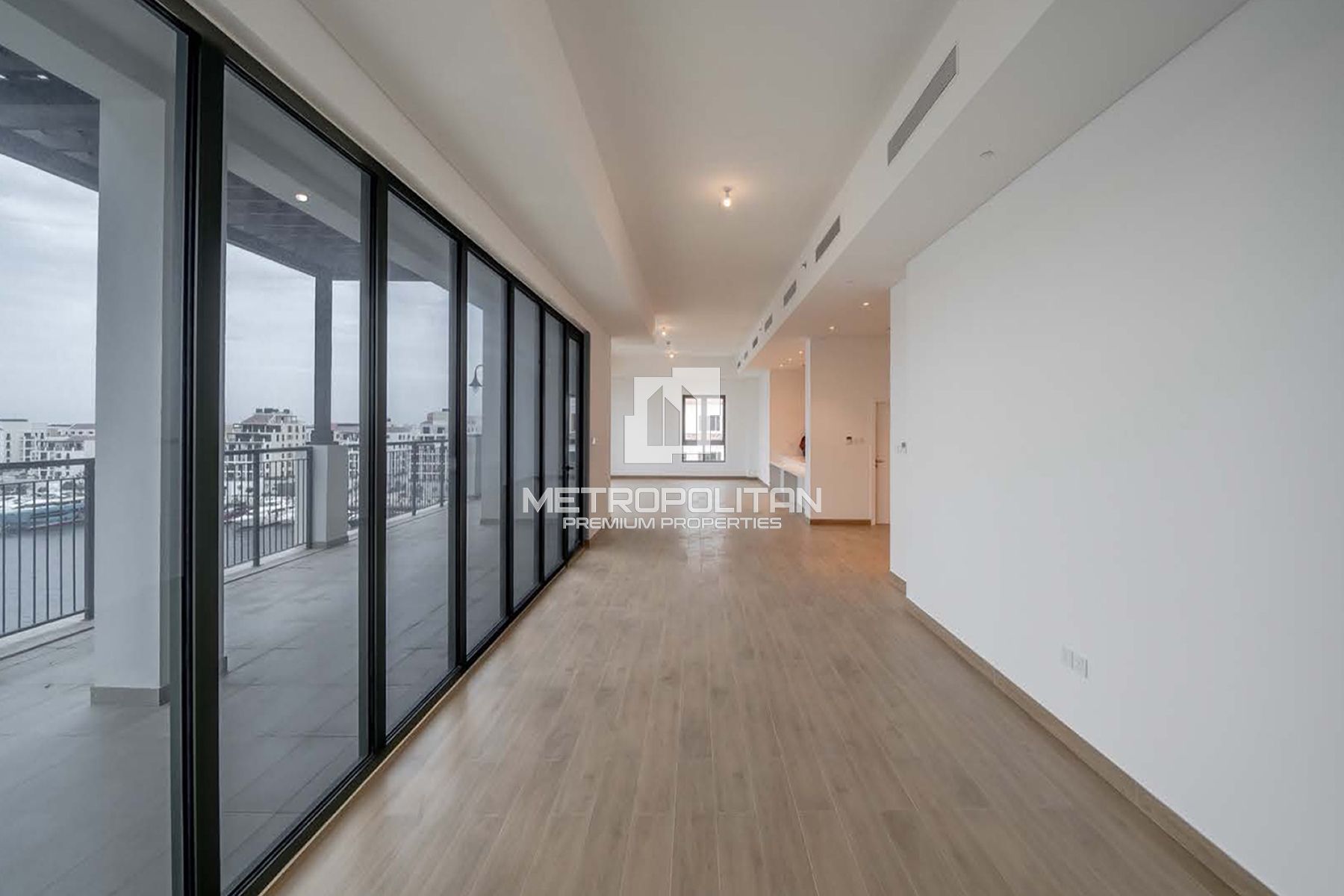 6BR Penthouse for Sale in Jumeirah – MPS-48553