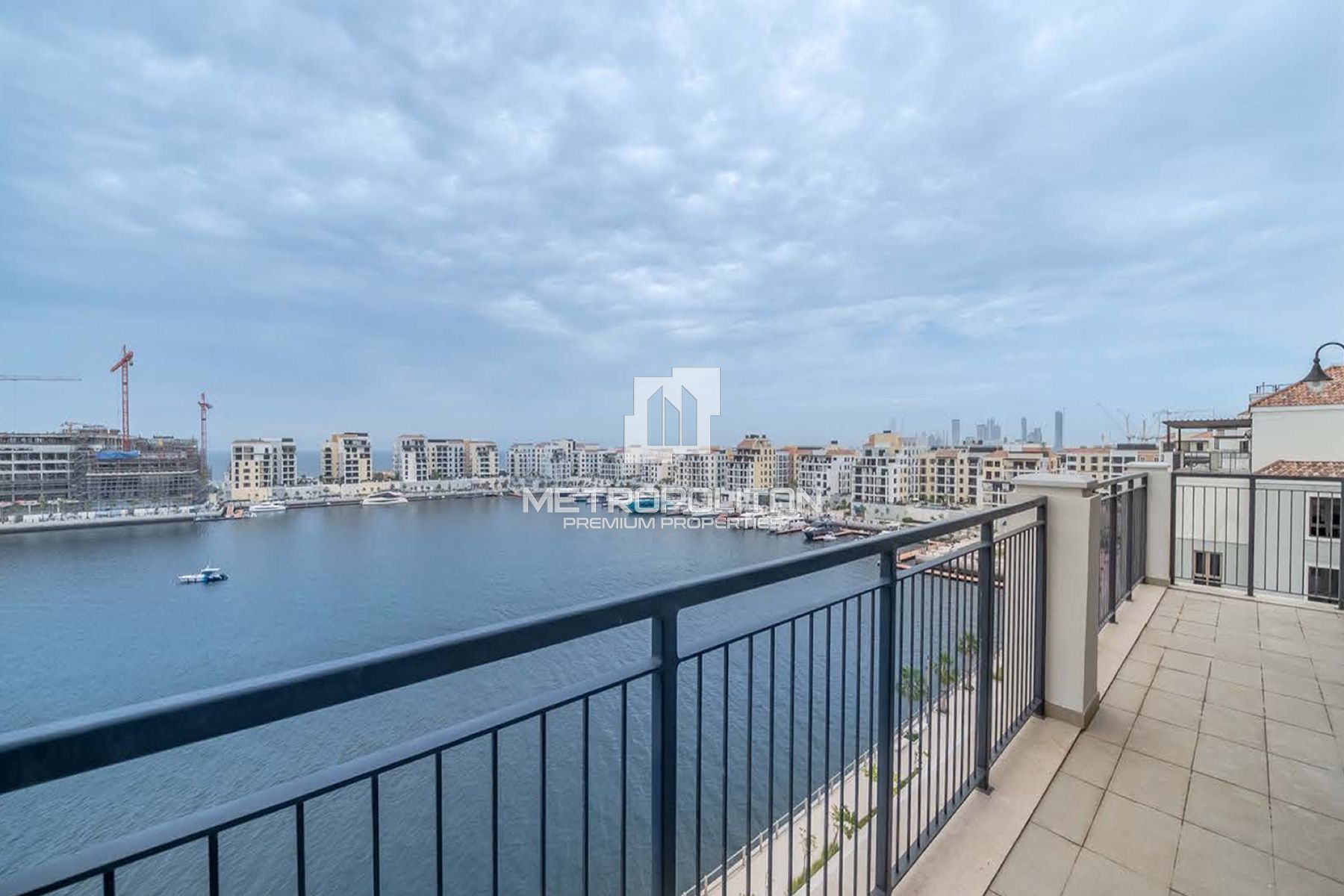 6BR Penthouse for Sale in Jumeirah – MPS-48553