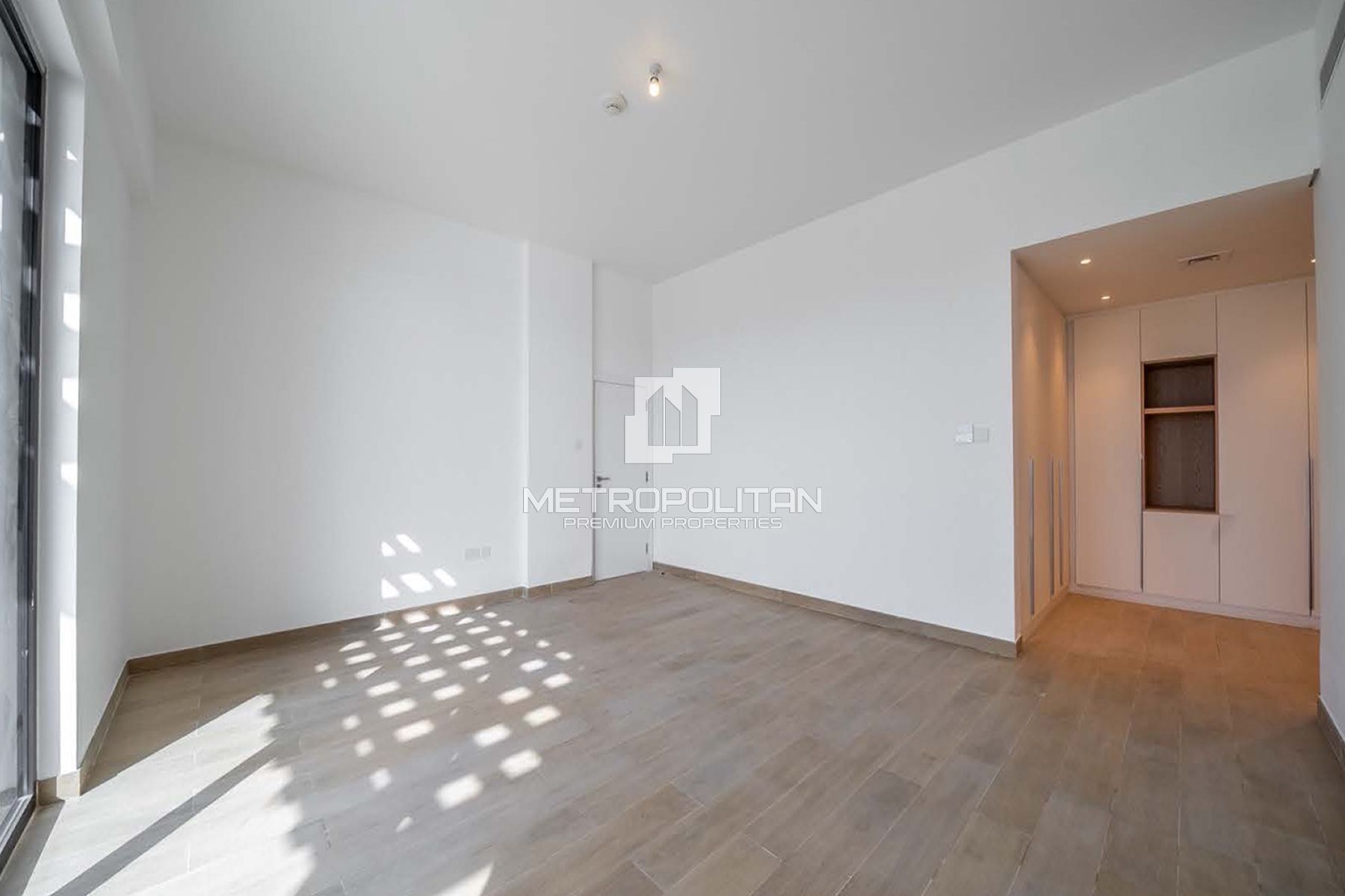 Duplex Penthouse | Overlooking Marina and Sea