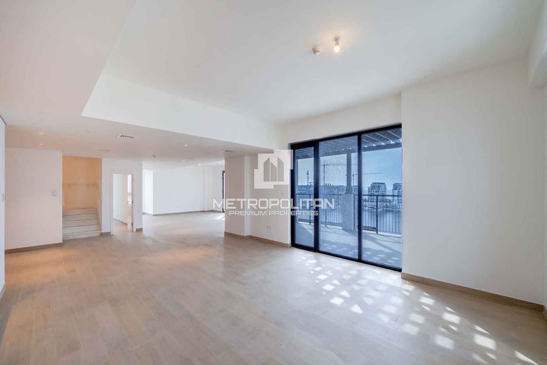 5BR Penthouse for Sale in Jumeirah – MPS-48559