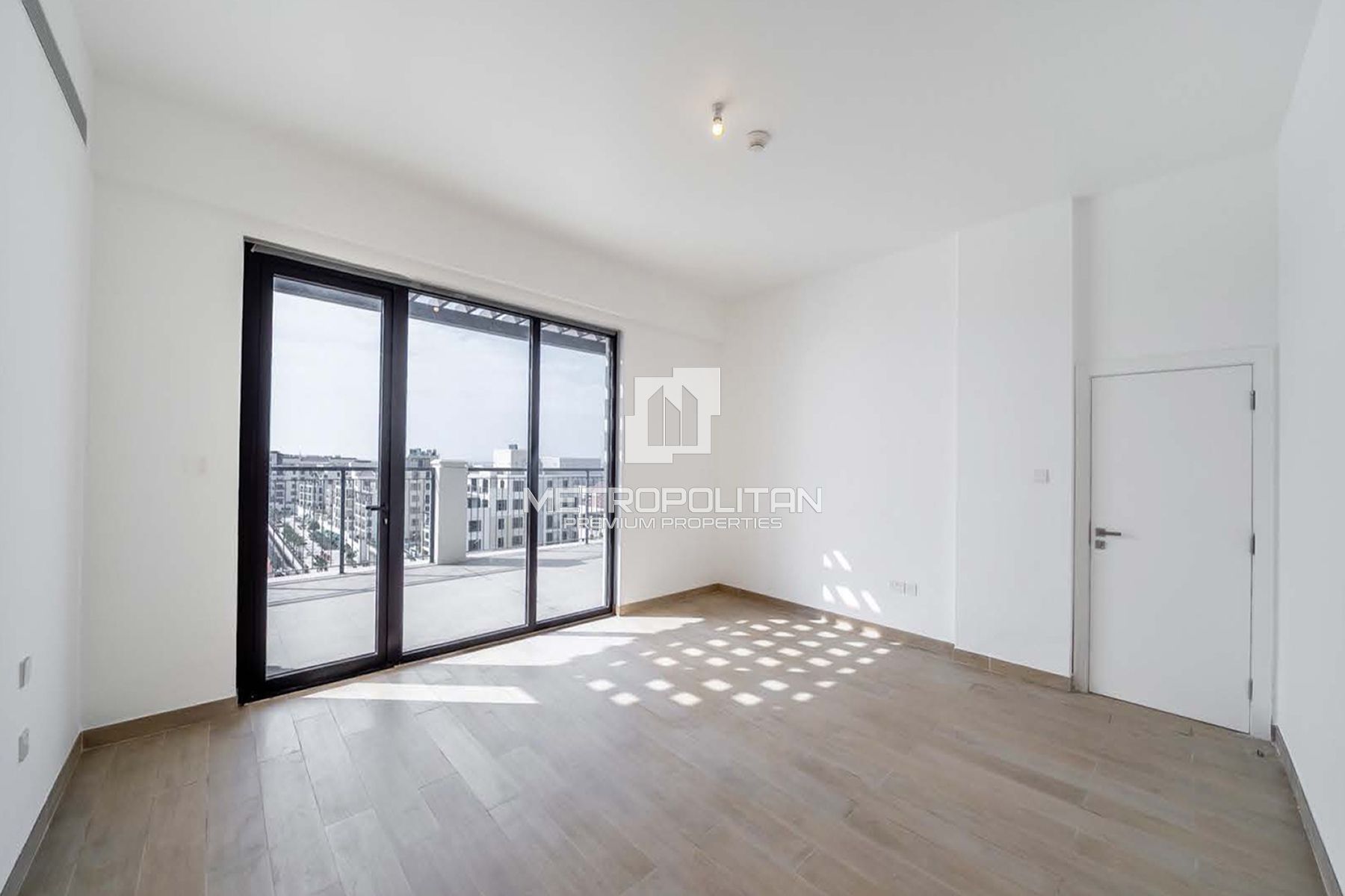 Duplex Penthouse | Overlooking Marina and Sea
