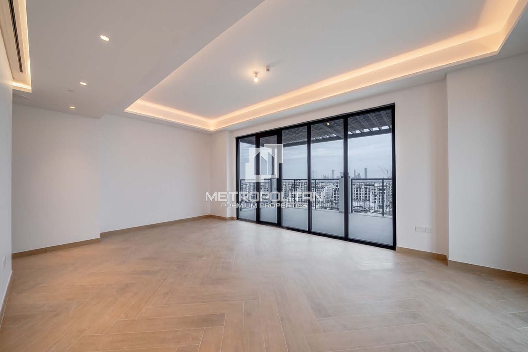 5BR Penthouse for Sale in Jumeirah – MPS-48561