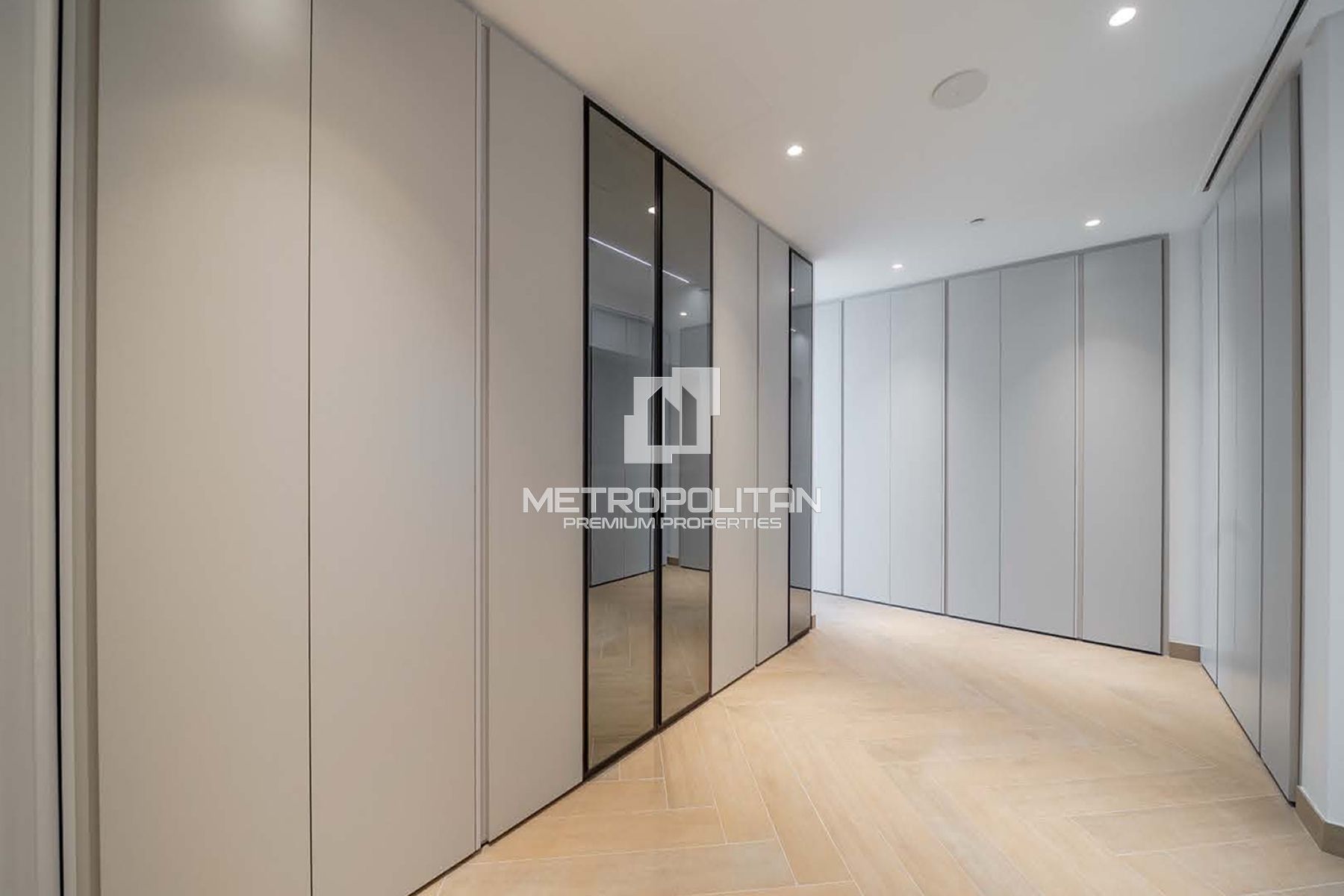 5BR Penthouse for Sale in Jumeirah – MPS-48561