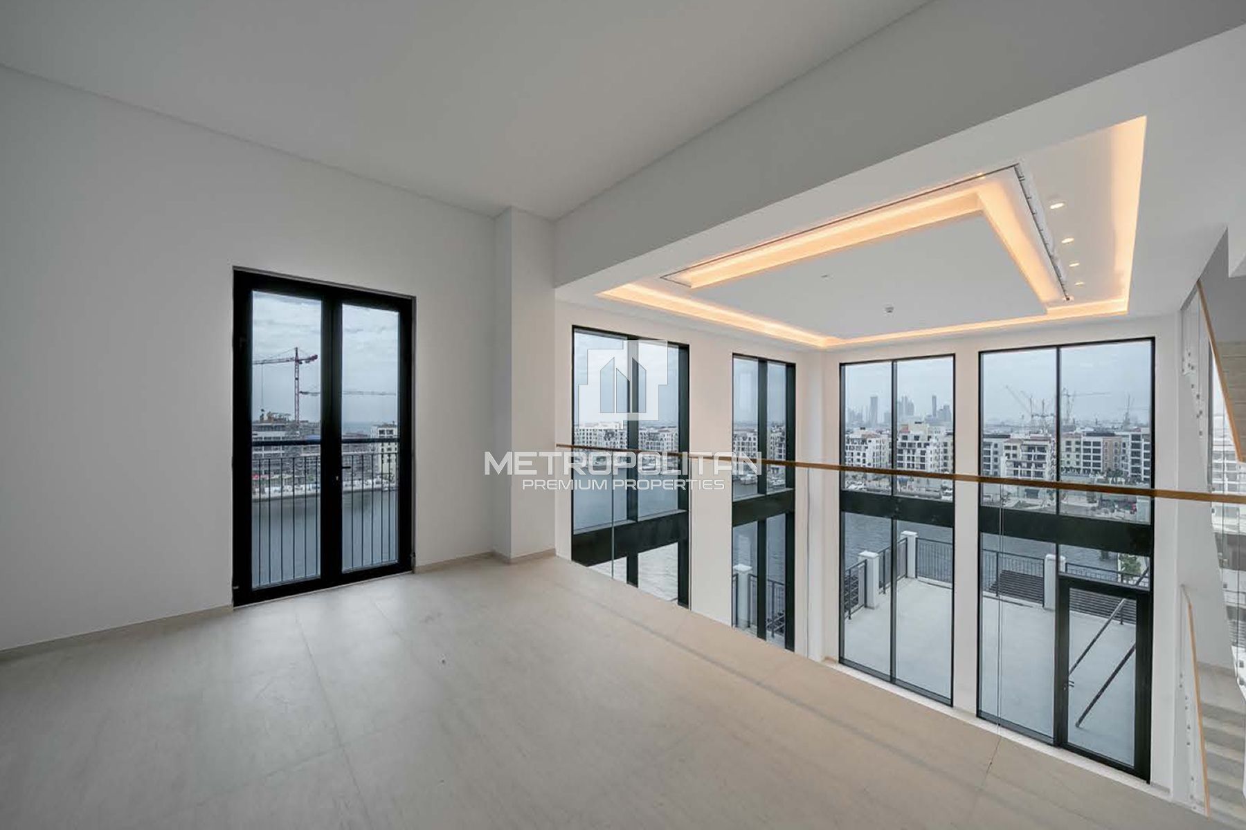 5BR Penthouse for Sale in Jumeirah – MPS-48561