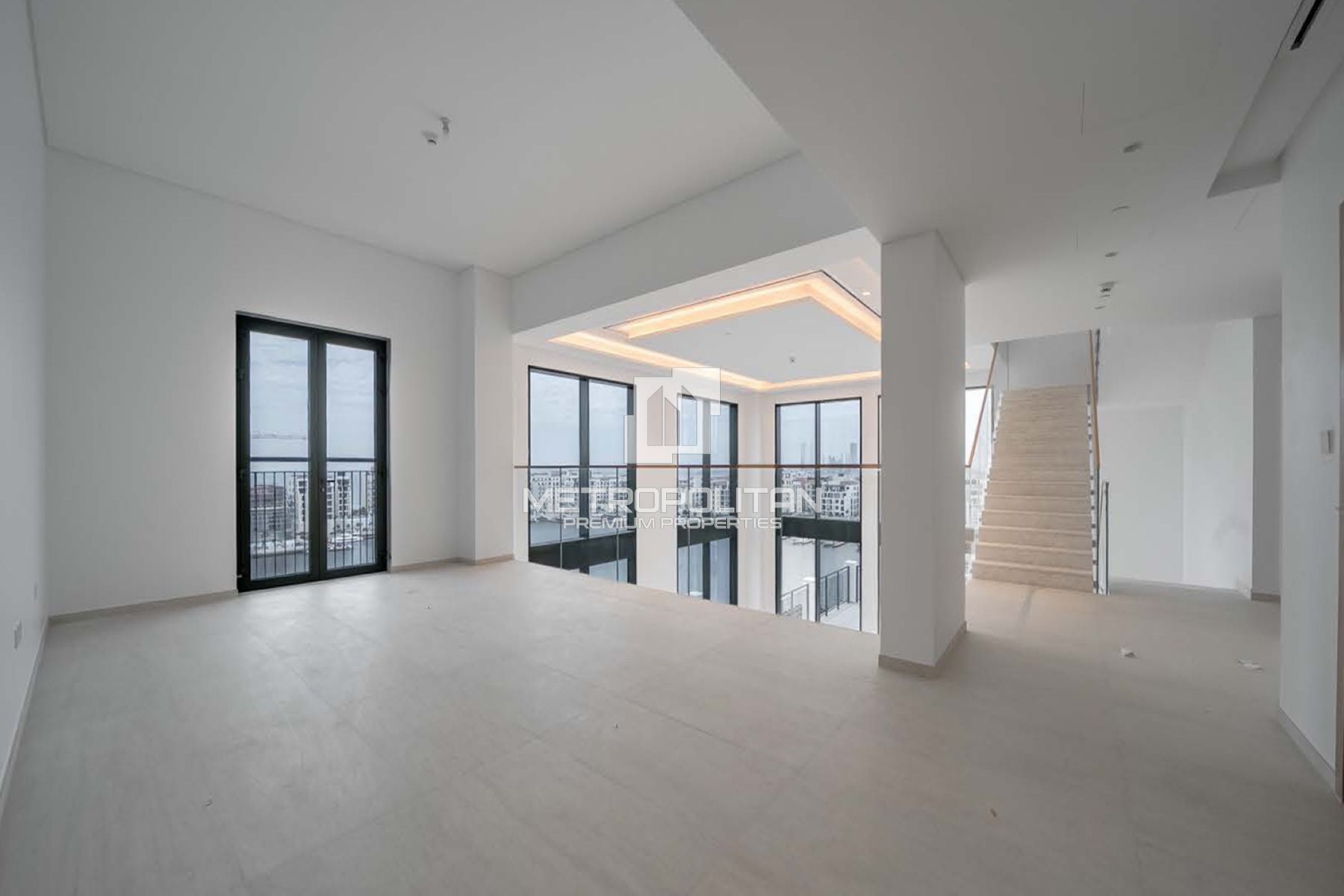5BR Penthouse for Sale in Jumeirah – MPS-48561
