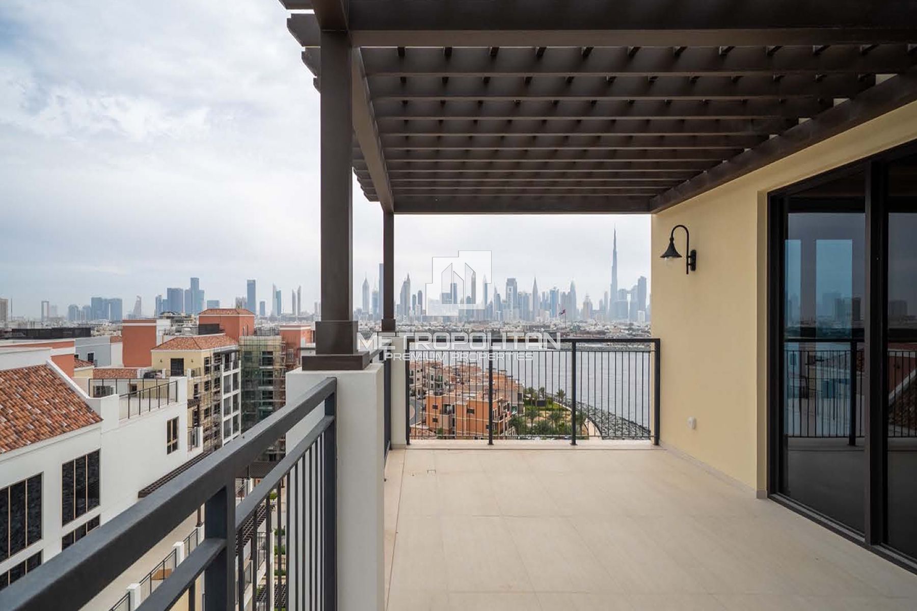 5BR Penthouse for Sale in Jumeirah – MPS-48561