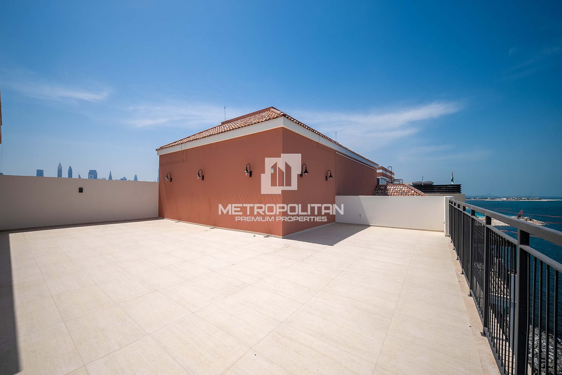 5BR Penthouse for Sale in Jumeirah – MPS-48561