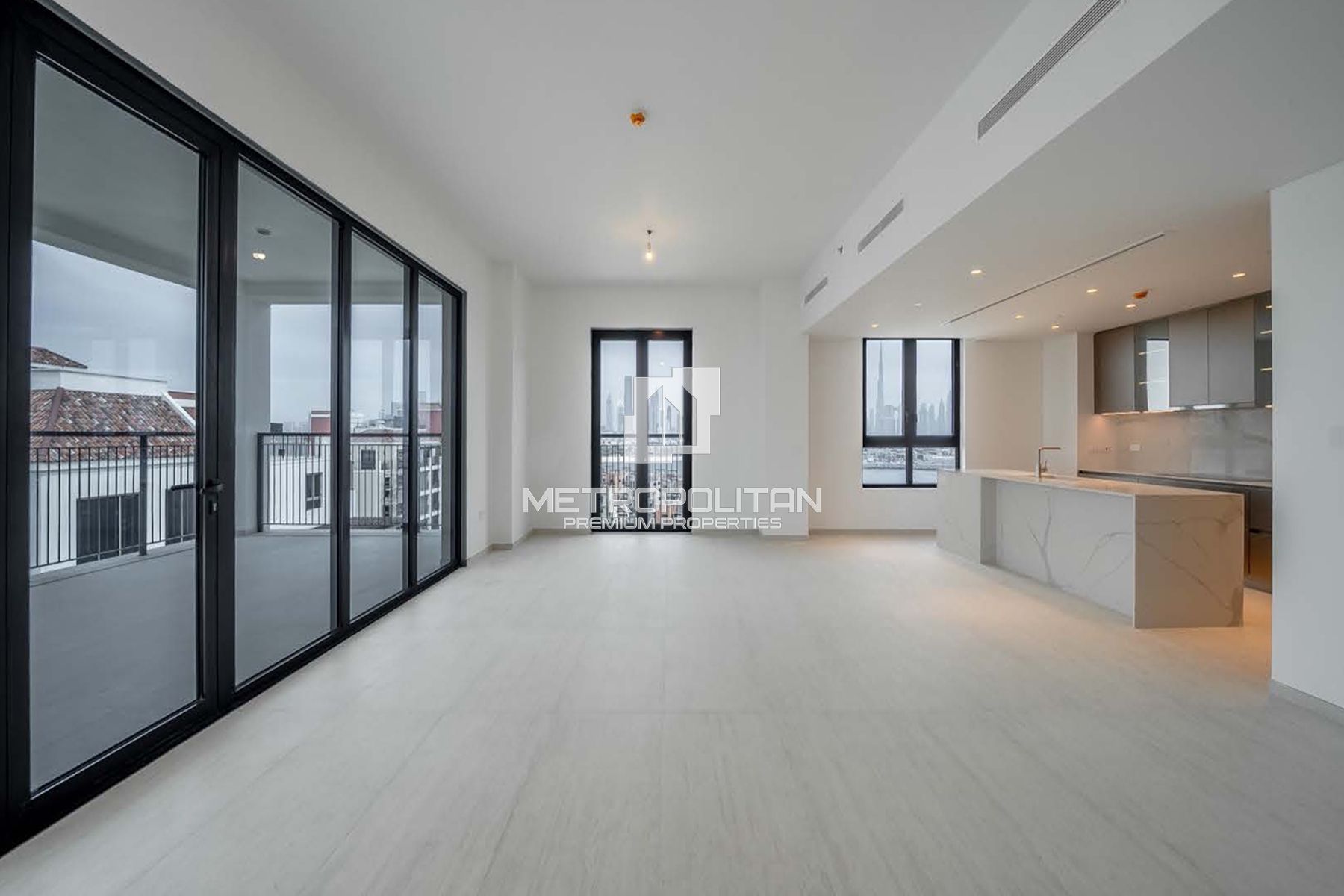 5BR Penthouse for Sale in Jumeirah – MPS-48561