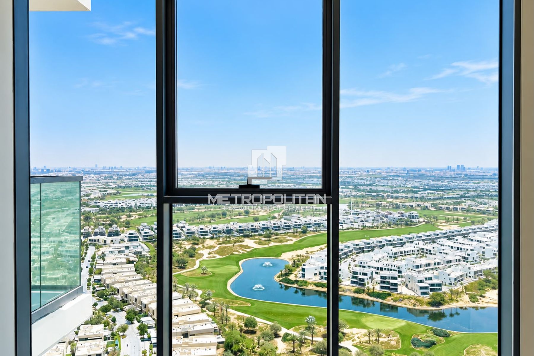 Full Golf View | Mid Floor | 1-Bed + Study Room