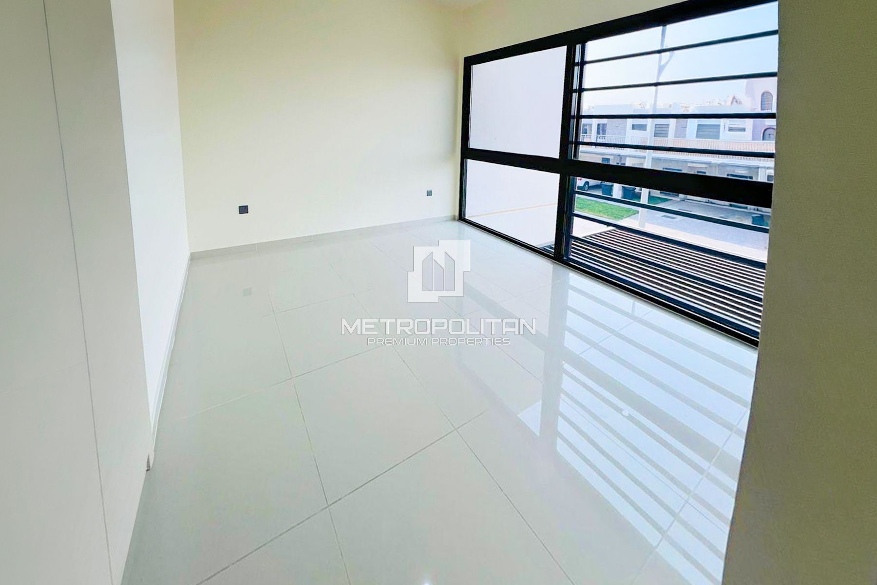 Middle Unit | 3 Bedroom + Maids | Vacant Soon