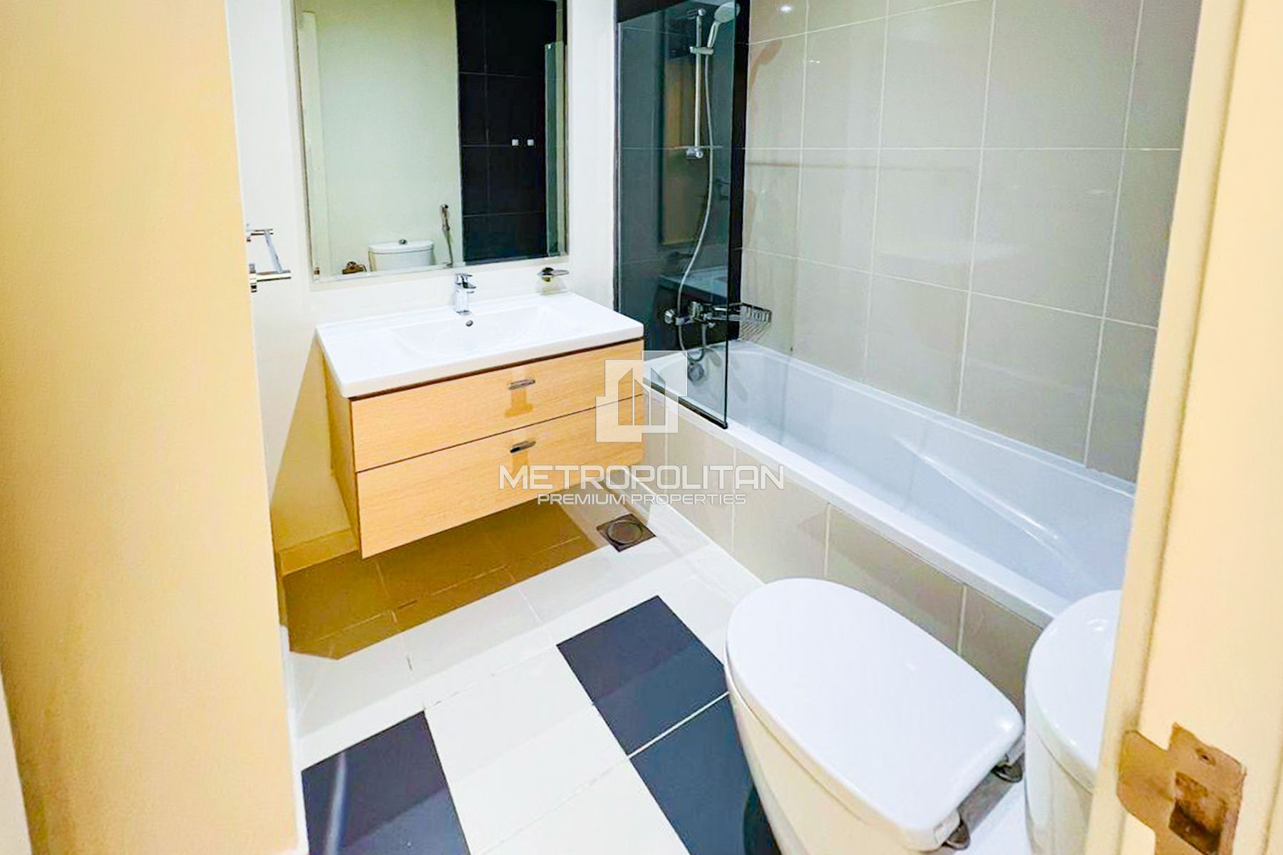 Middle Unit | 3 Bedroom + Maids | Vacant Soon