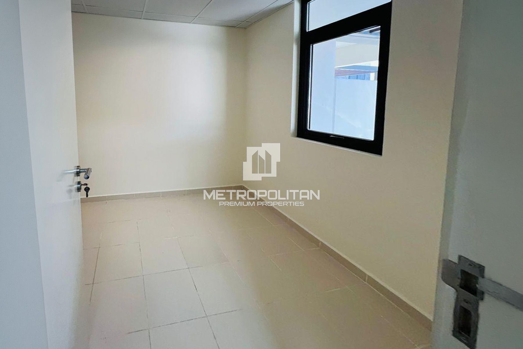 Middle Unit | 3 Bedroom + Maids | Vacant Soon