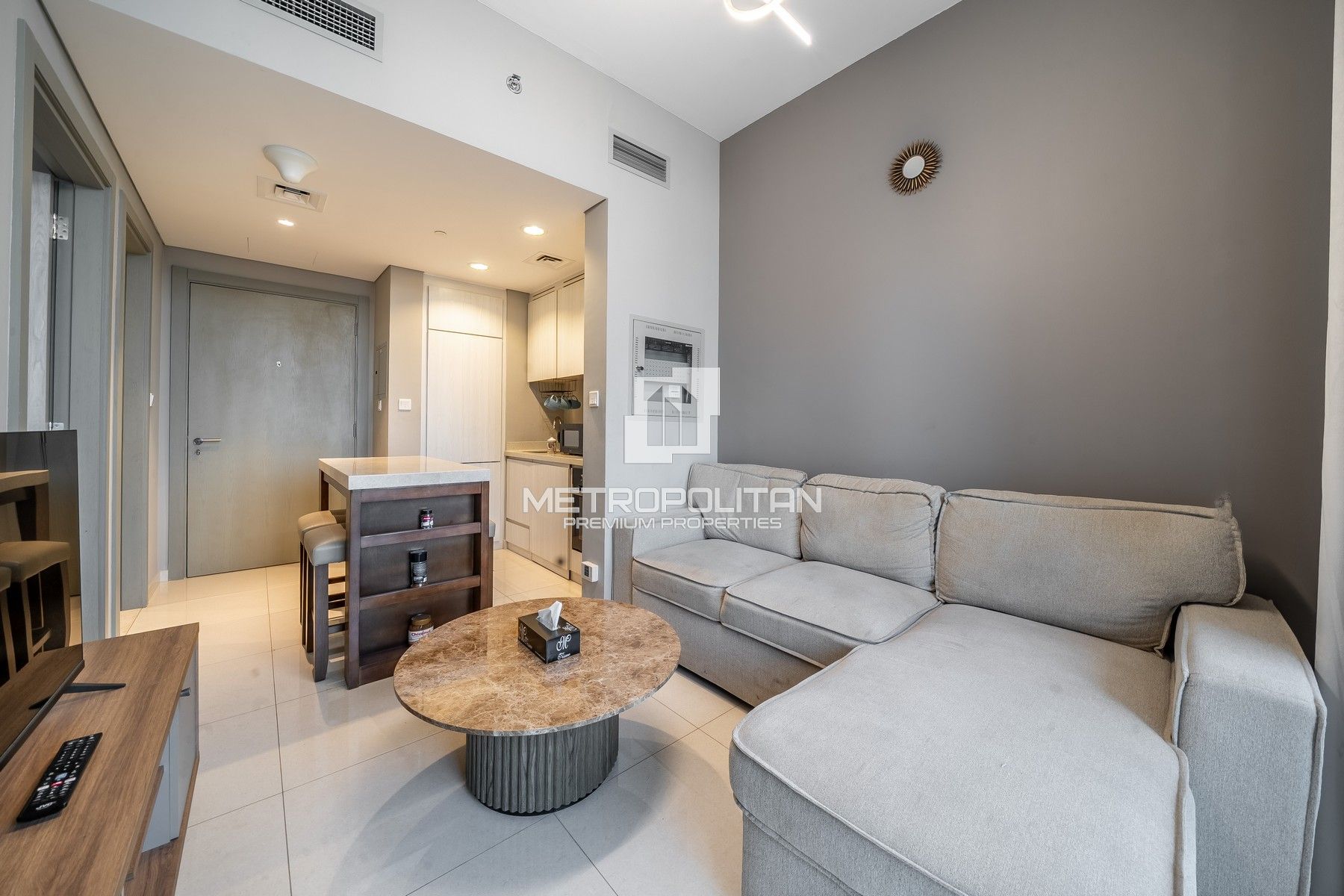 Luxurious 1BR | Fully Furnished | Canal View