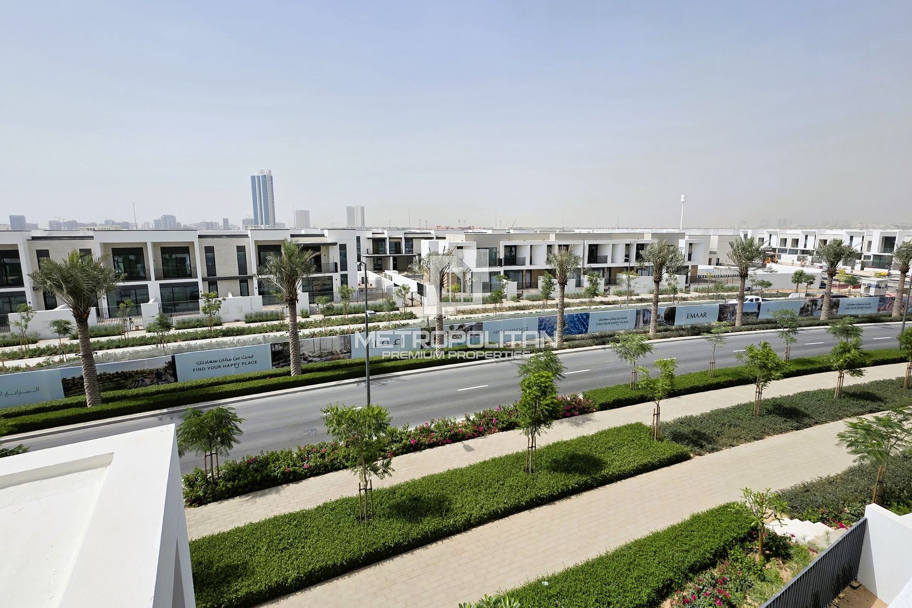Spacious 4 bedrooms | Prime Location | Single Row