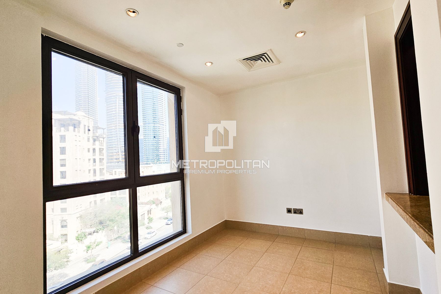 Burj Khalifa and Fountain Views | Rare Layout