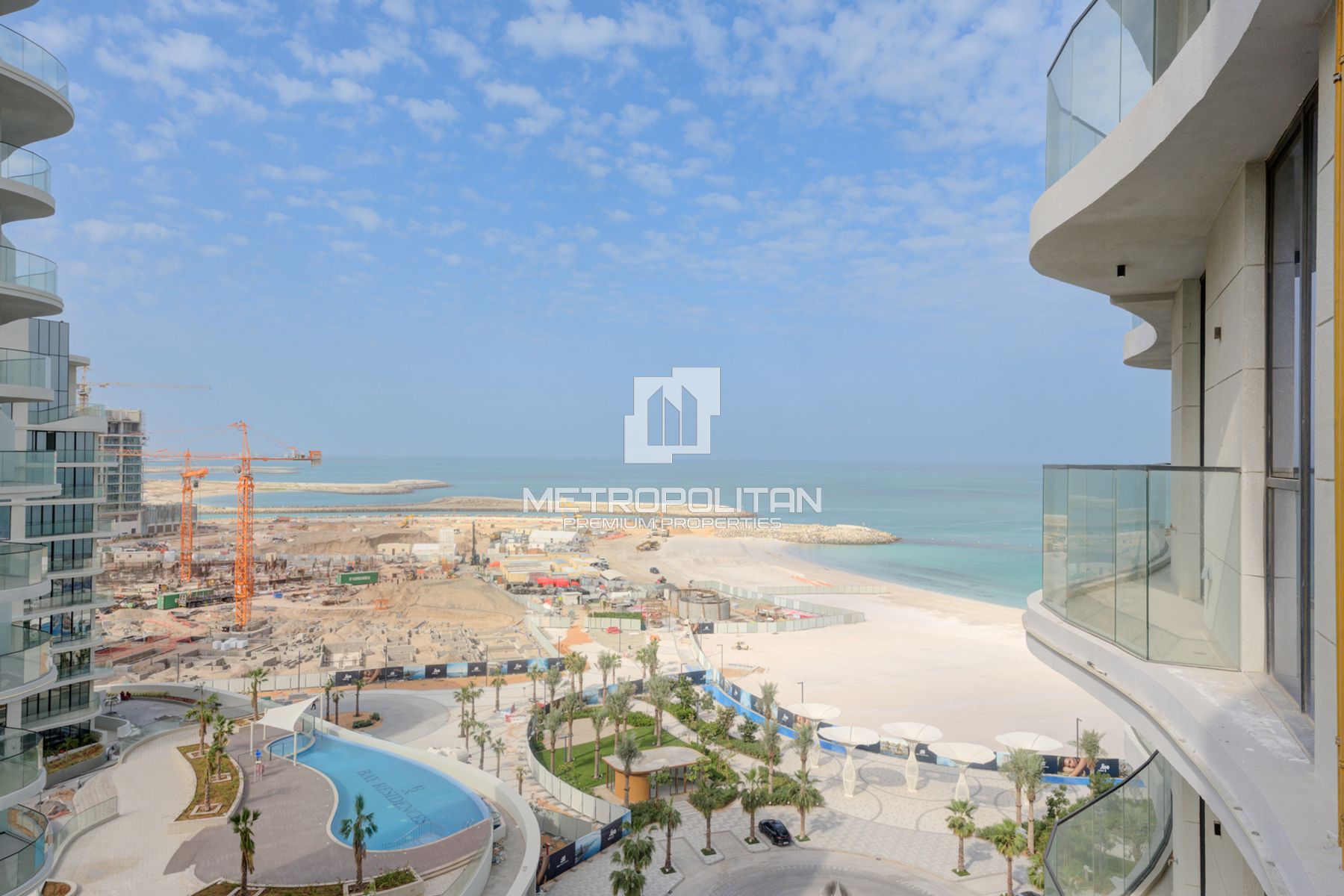Bright 1BR in Central 1 | Beachfront Living