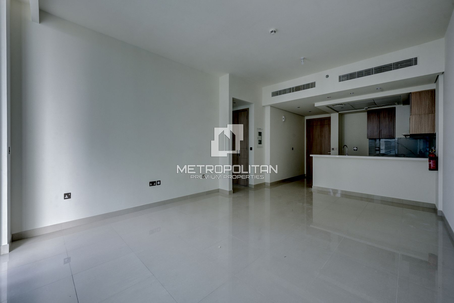 Luxury Living |Ready to Move In | Partial Sea View