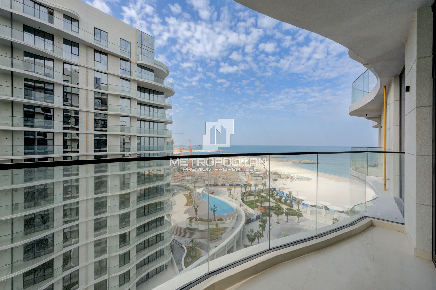 Luxury Living |Ready to Move In | Partial Sea View