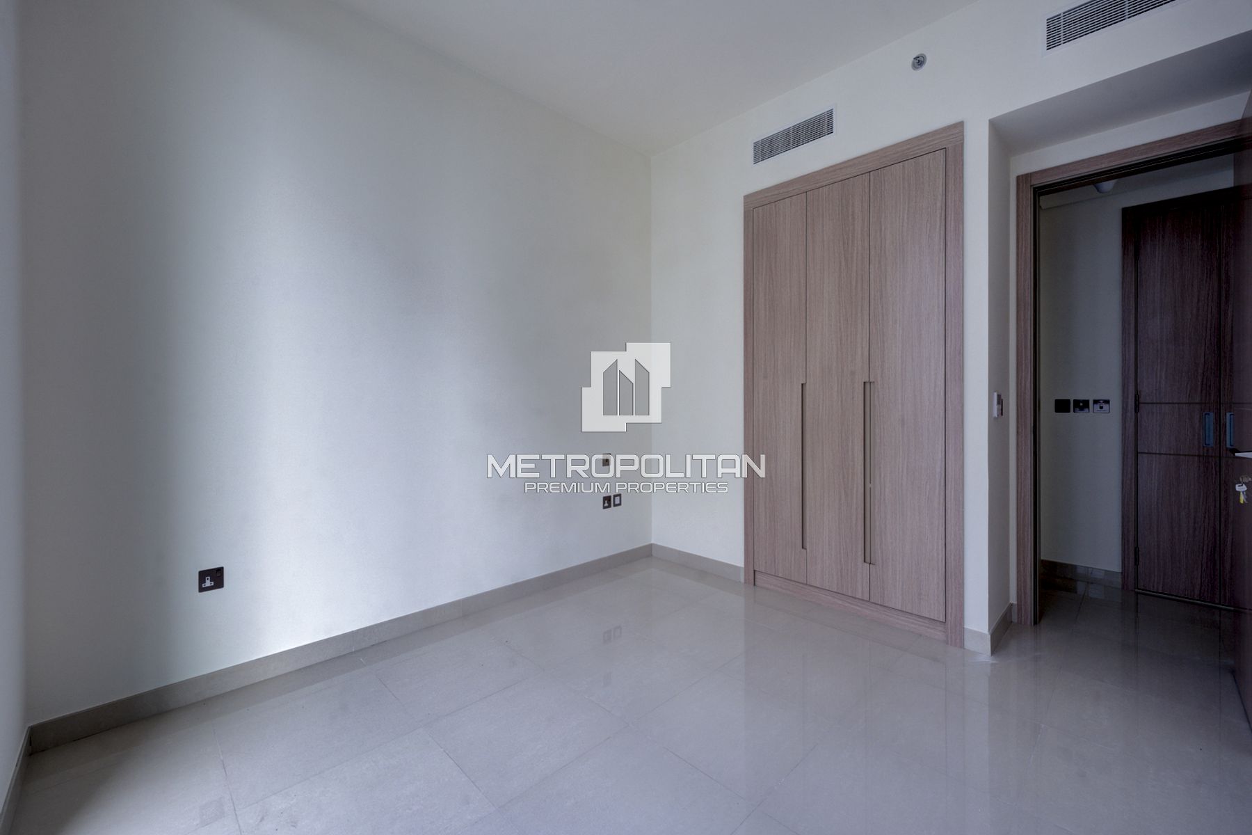 Luxury Living |Ready to Move In | Partial Sea View