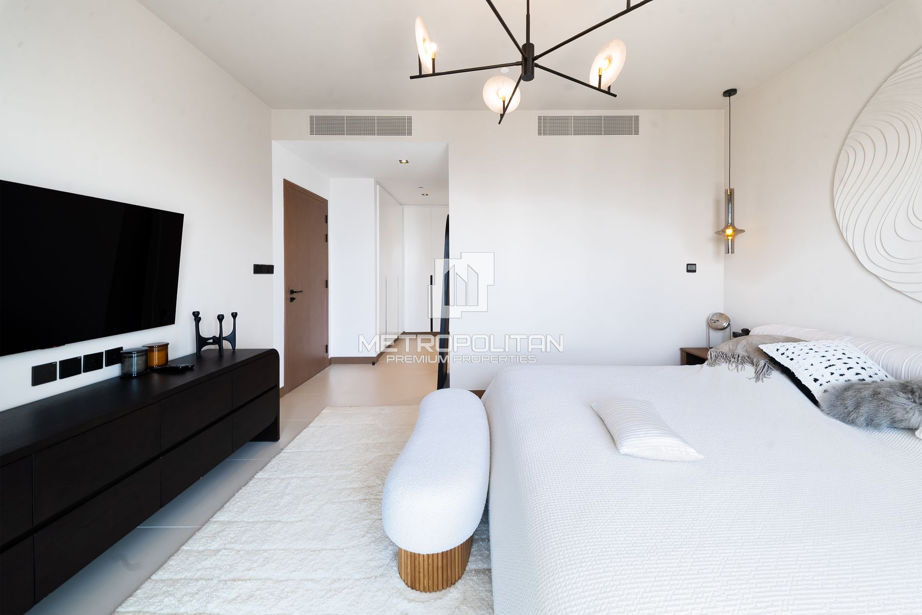 Panoramic Marina Views | High Floor | Vida Living