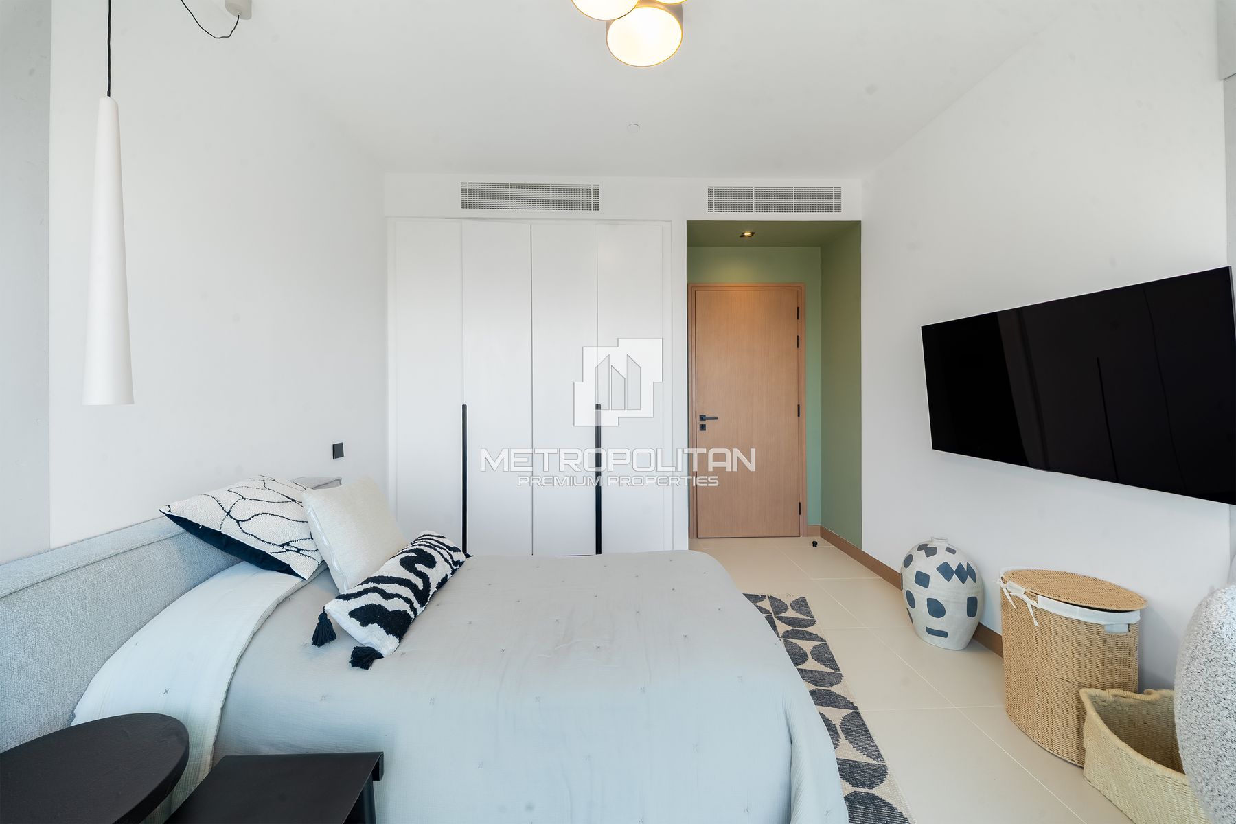 Panoramic Marina Views | High Floor | Vida Living