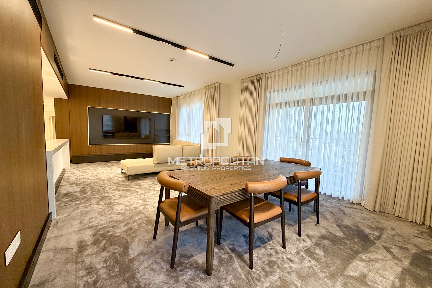 Fully Upgraded | Vacant | Furnished | High Floor