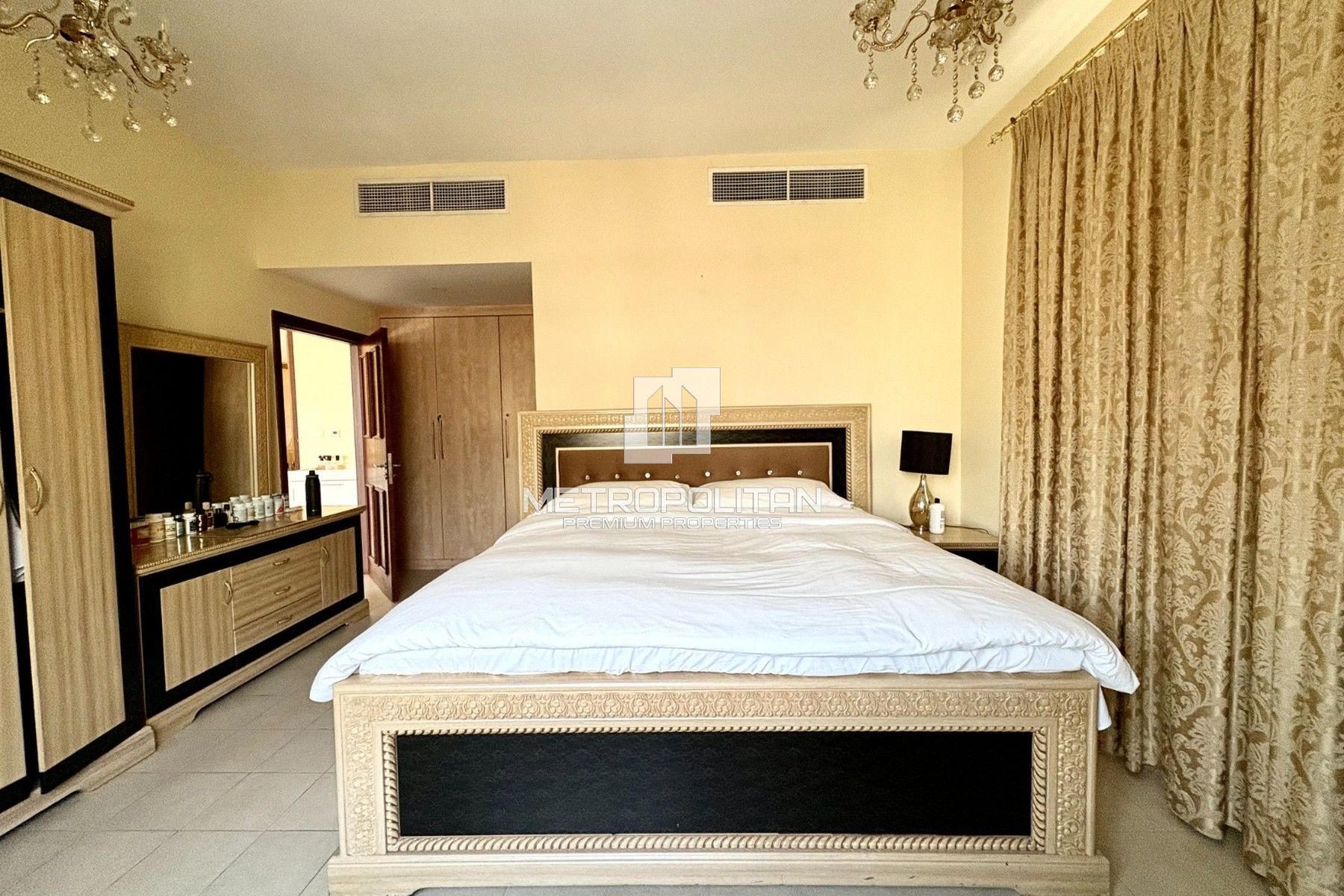 5BR Villa for Sale in Falcon City of Wonders – MPS-48847