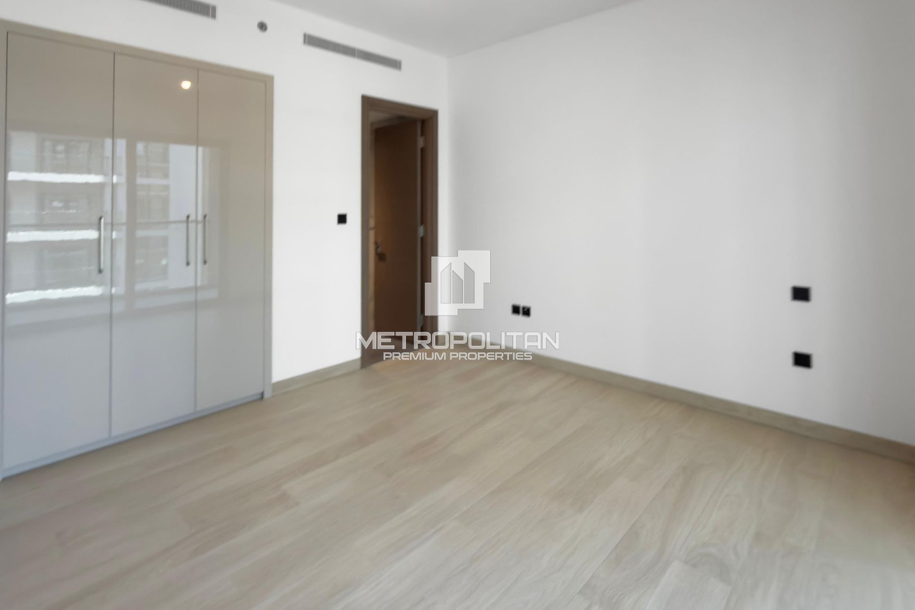 Motivated Seller | Rare Large 1 Bed |Downtown View