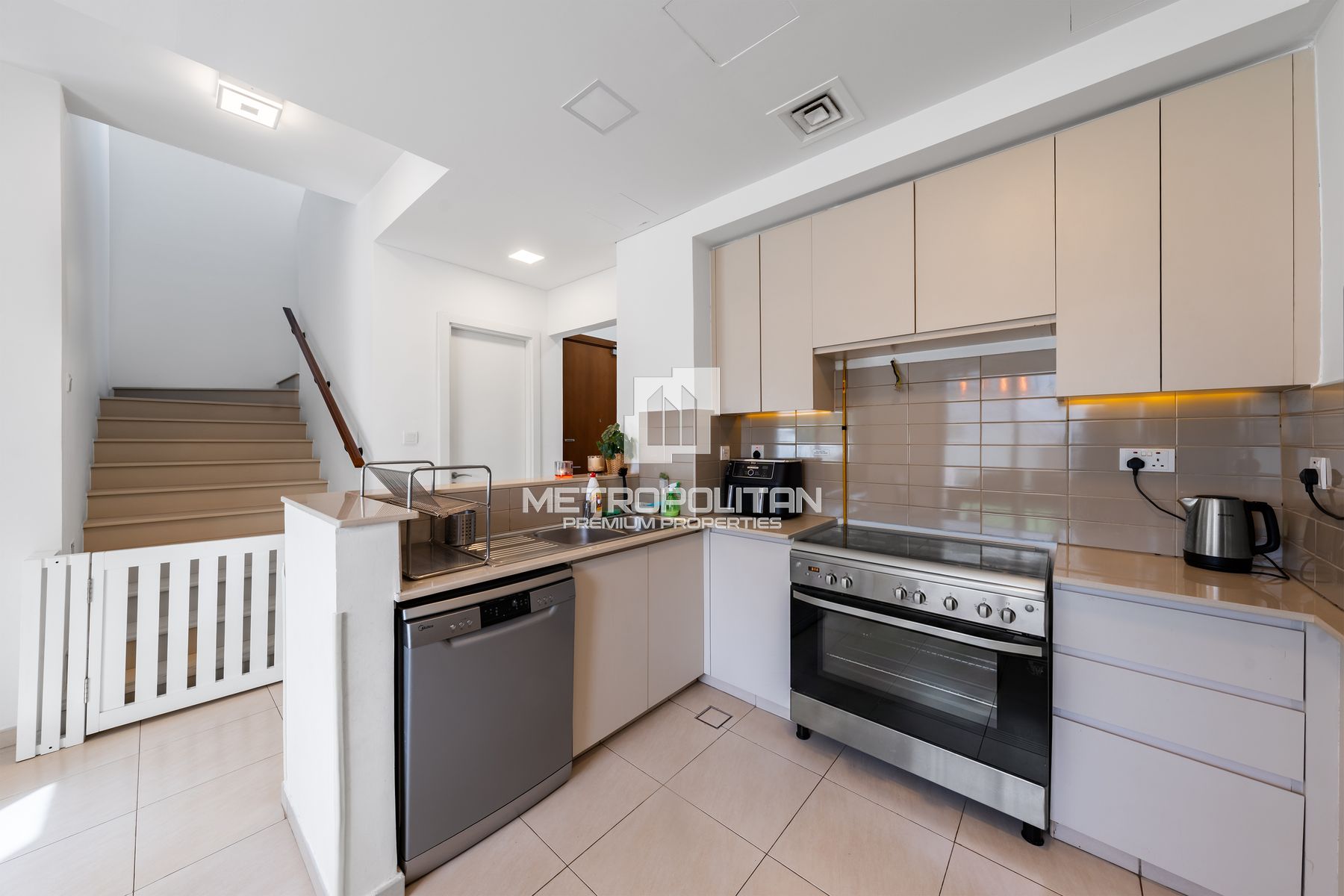 3BR Townhouse for Sale in Town Square – MPS-48882