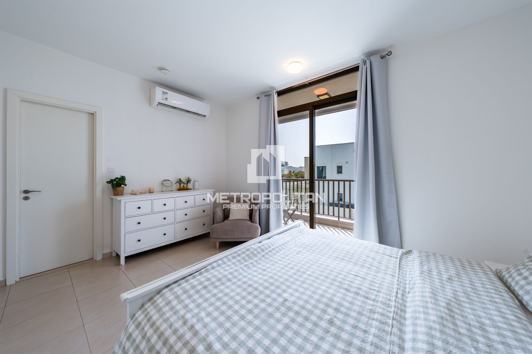 3BR Townhouse for Sale in Town Square – MPS-48882