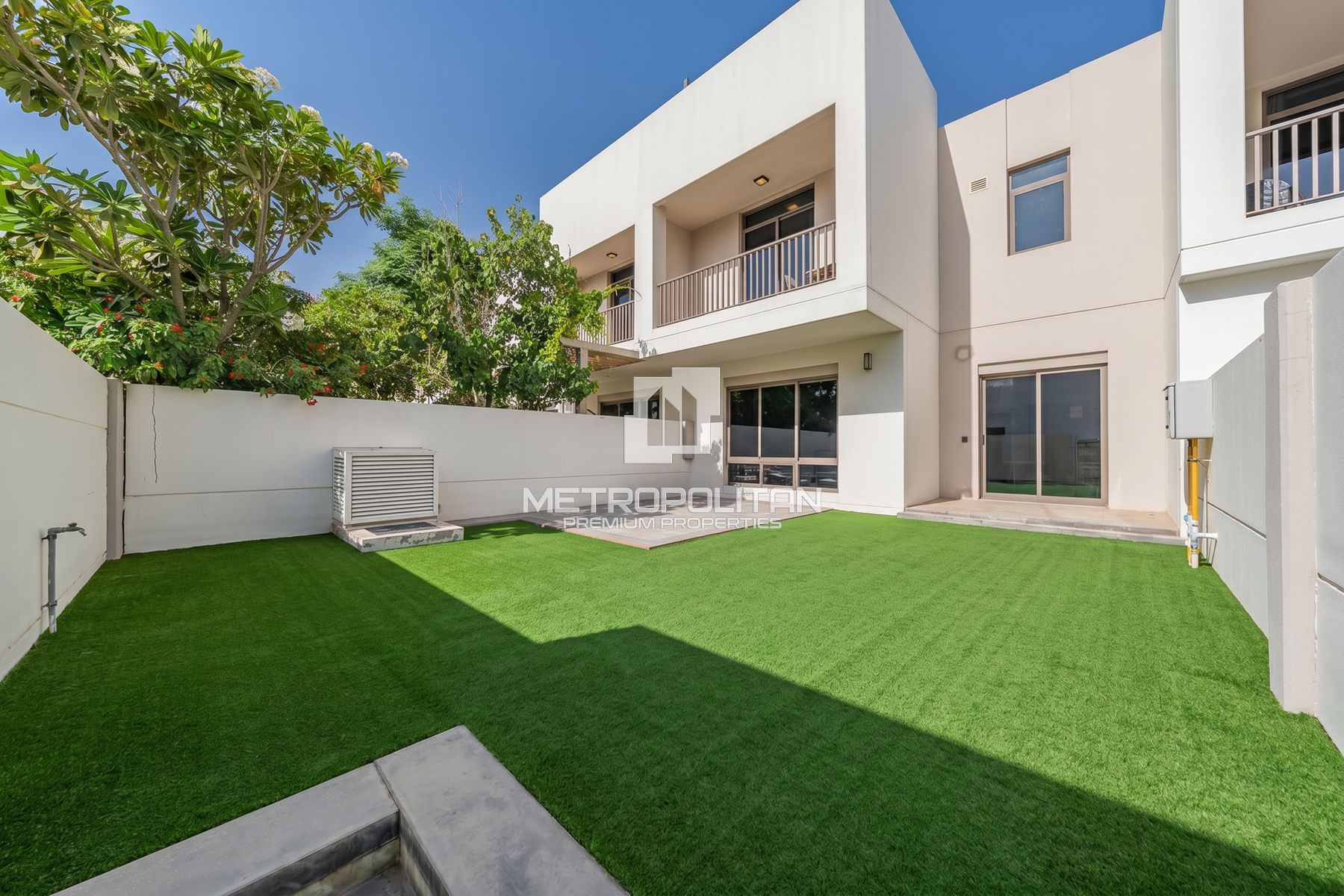 3BR Townhouse for Sale in Town Square – MPS-48882