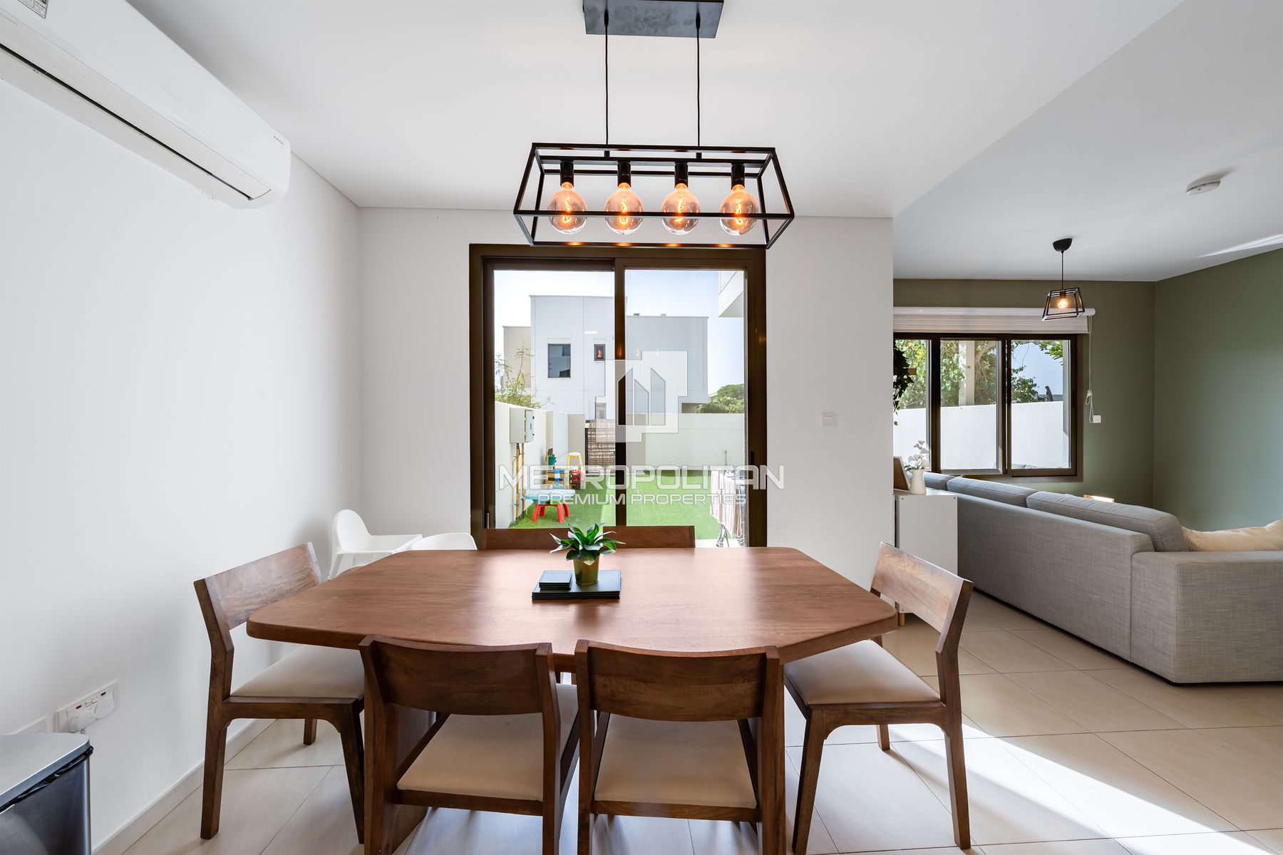 3BR Townhouse for Sale in Town Square – MPS-48882