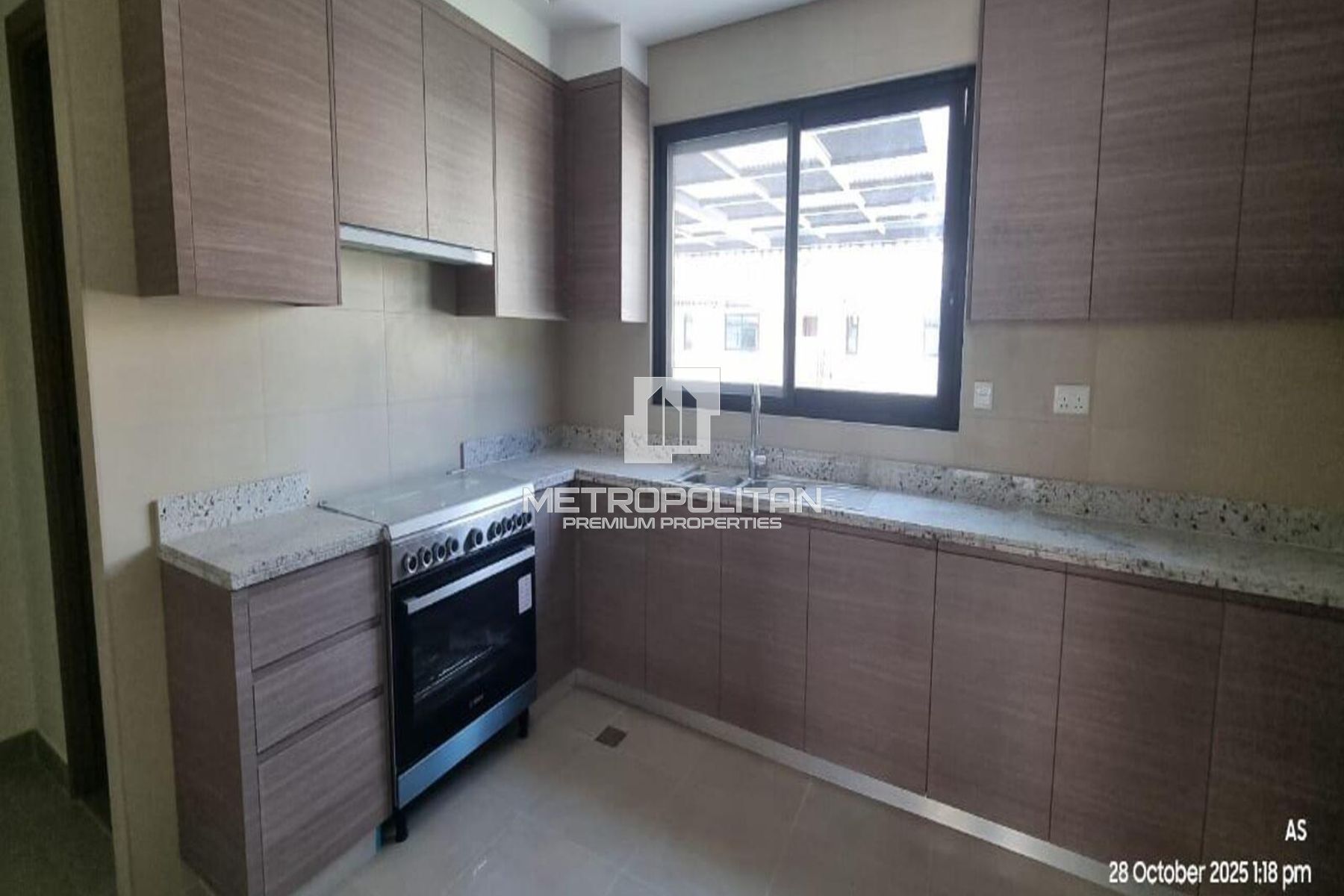 Rare Layout |Corner Unit |Close to Community Park