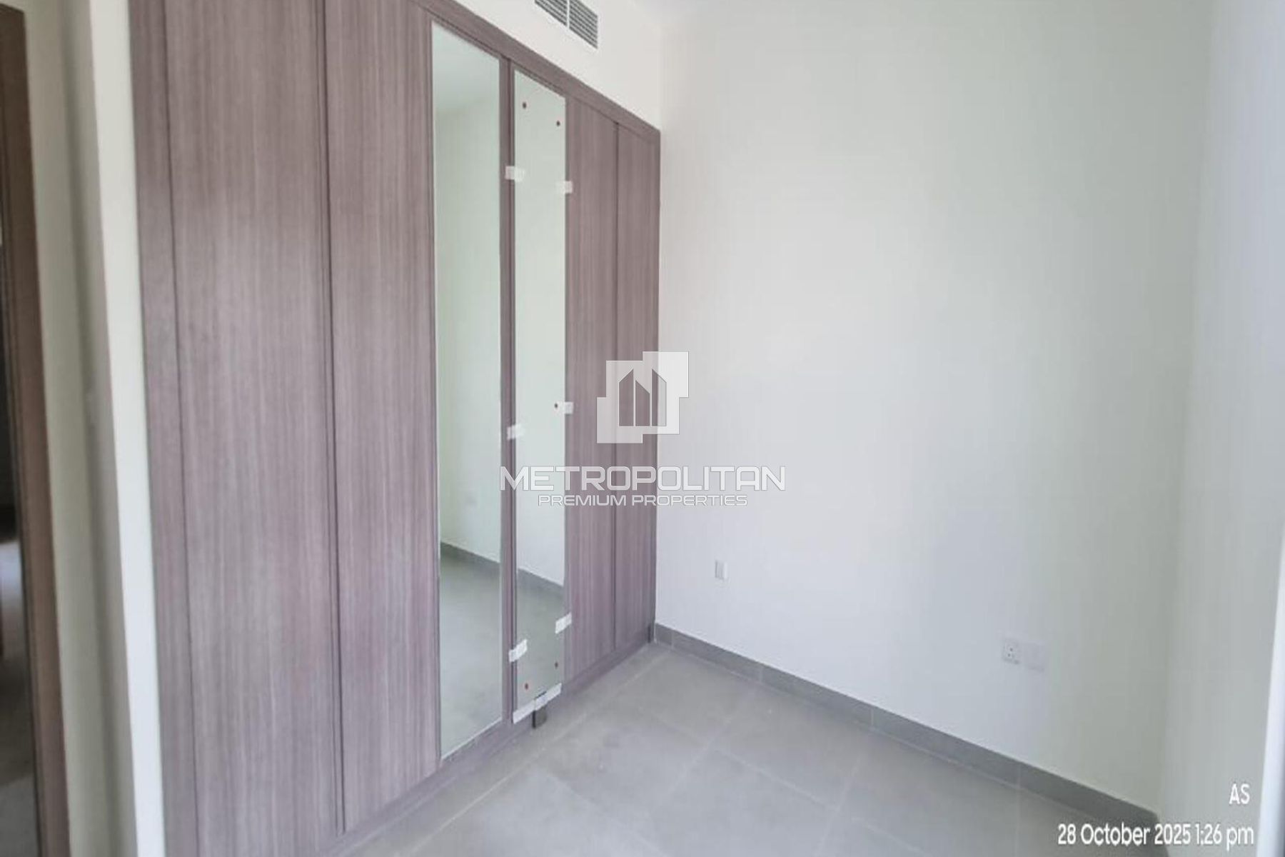Rare Layout |Corner Unit |Close to Community Park