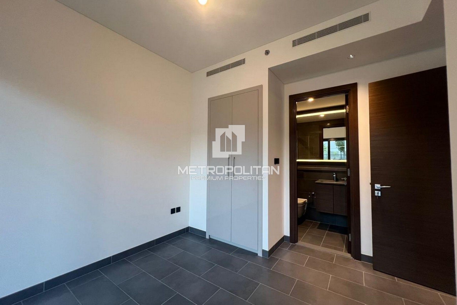 Spacious Terrace | Vacant| Pristine Condition