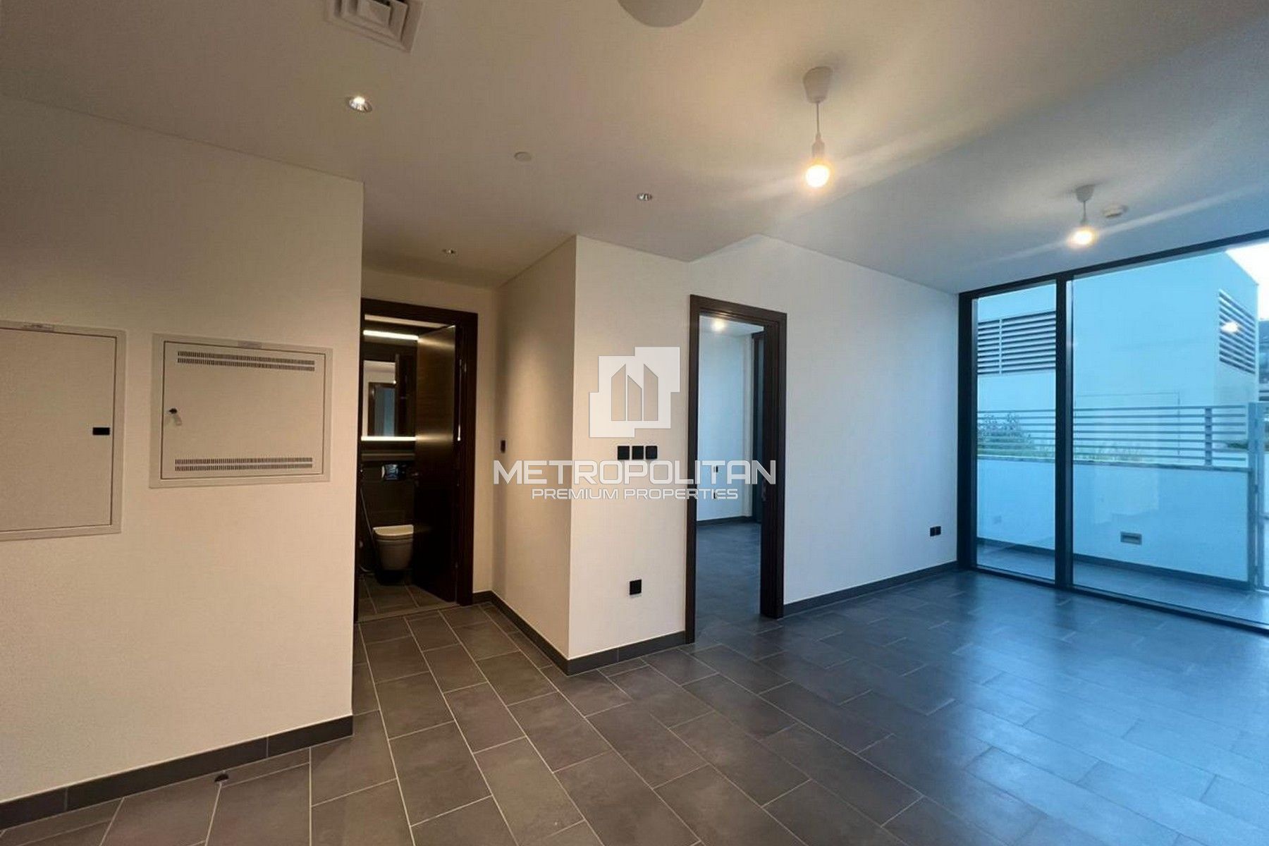 Spacious Terrace | Vacant| Pristine Condition