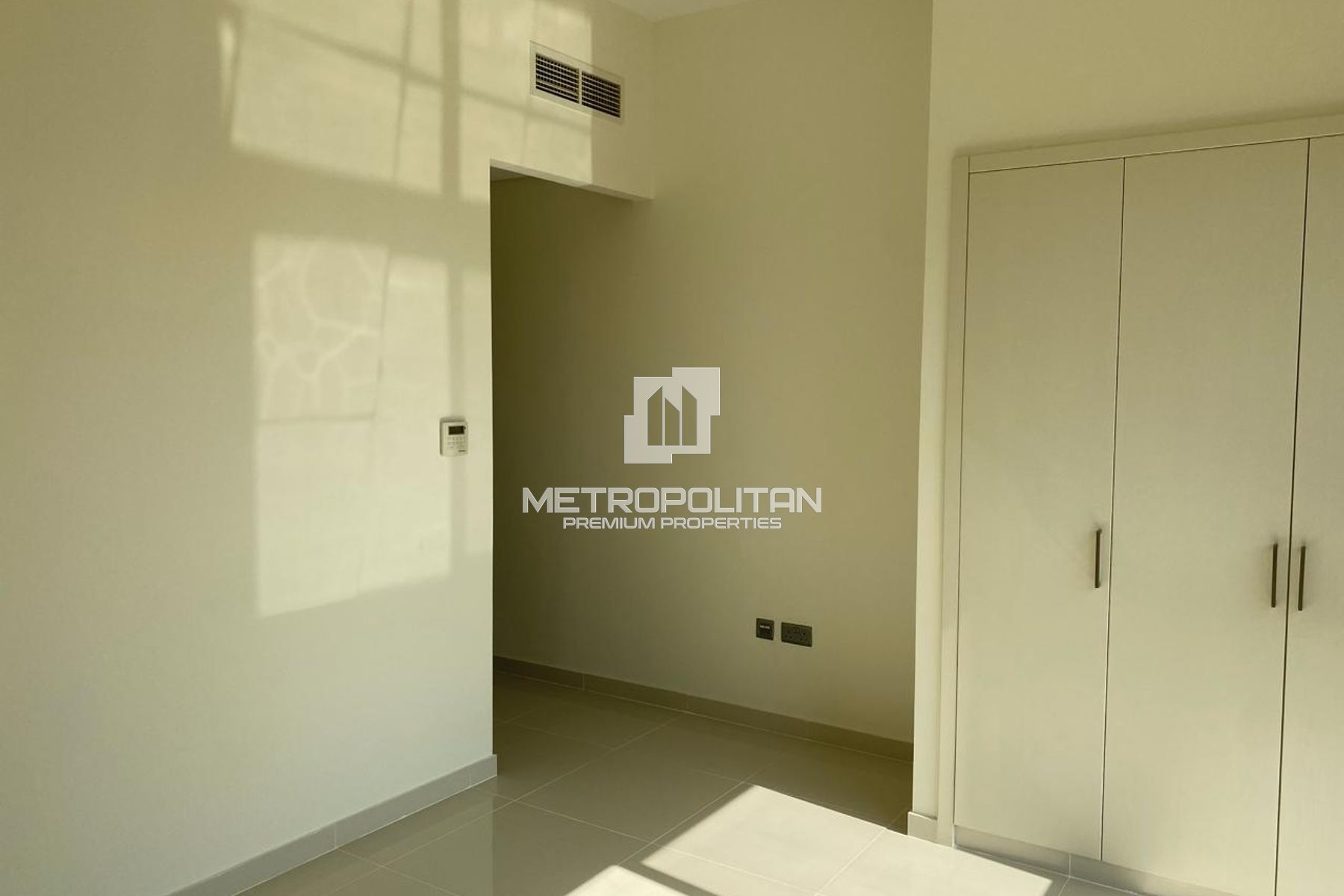 End Corner | Vacant | Prime Investment | Spacious