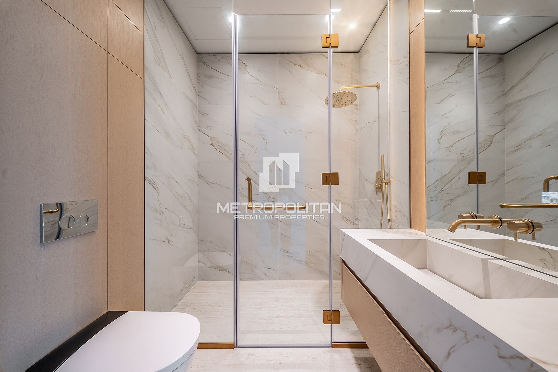 Luxury Penthouse | Canal View | High Floor