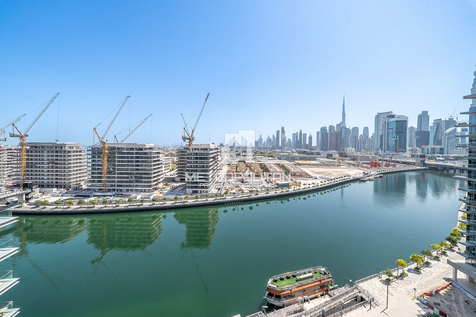 Luxury Penthouse | Canal View | High Floor