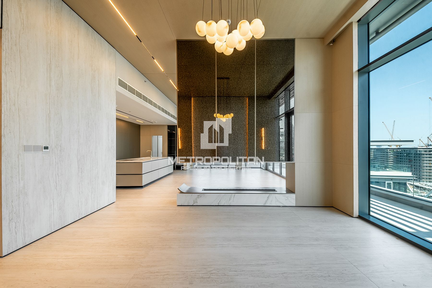 Luxury Penthouse | Canal View | High Floor
