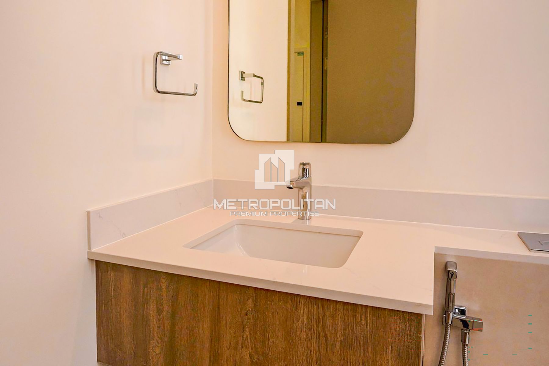 4BR Townhouse for Sale in The Valley – MPS-48983