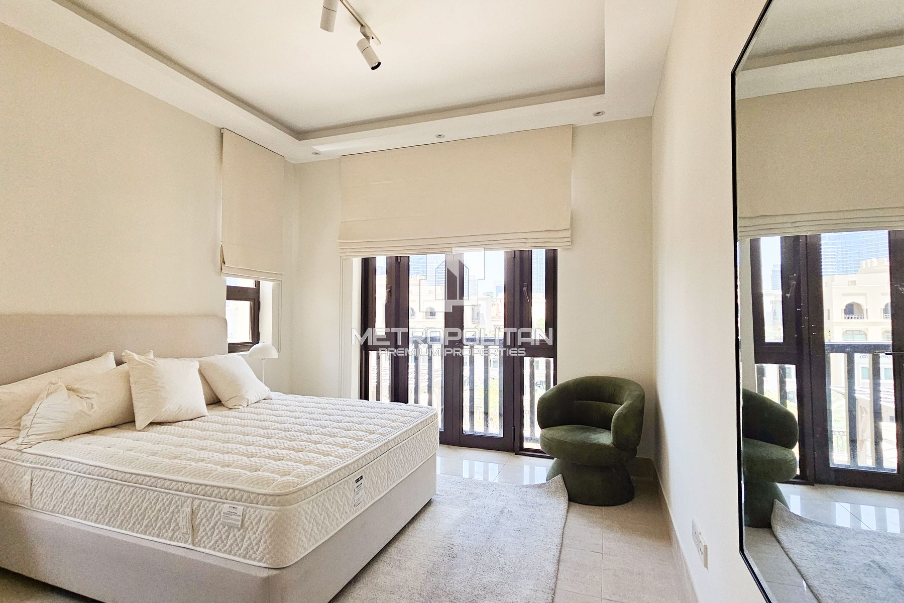 Bright Apartment |Ready to Move | Area Specialist