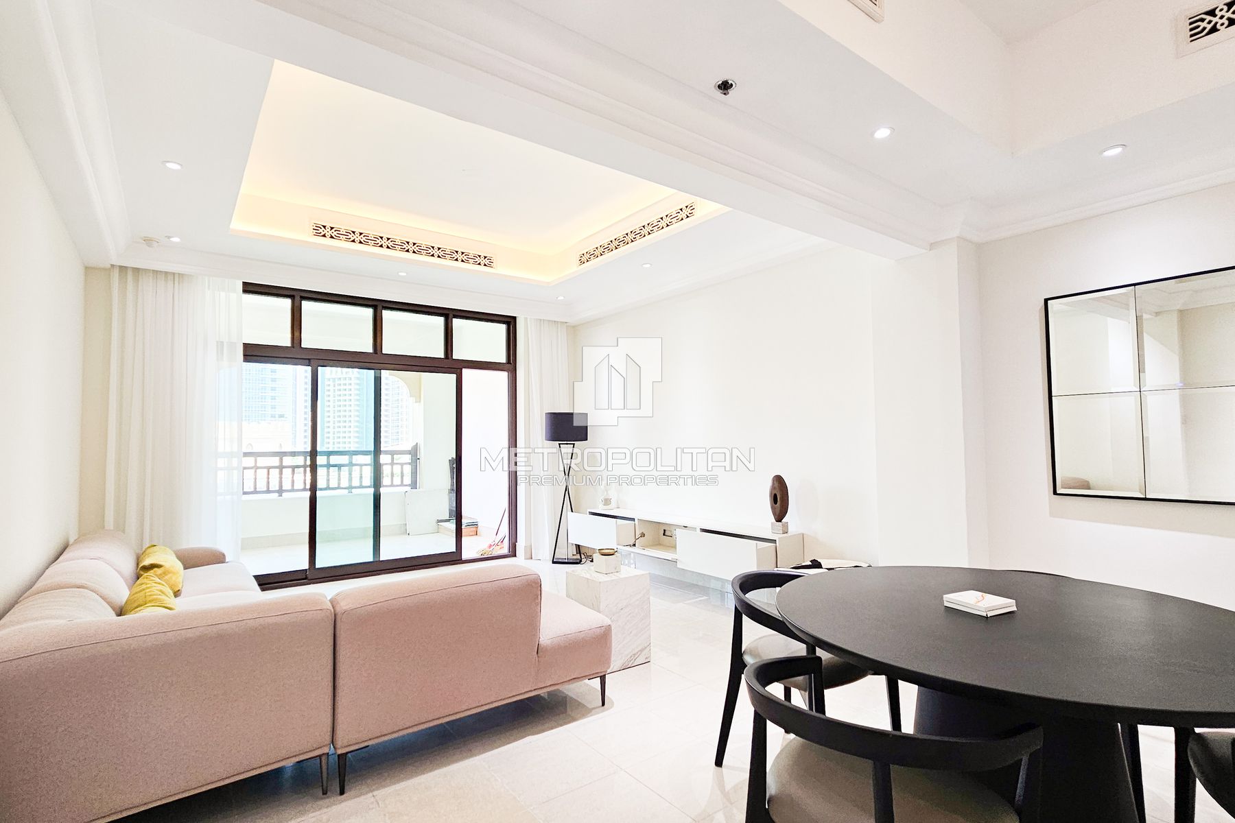 Bright Apartment |Ready to Move | Area Specialist