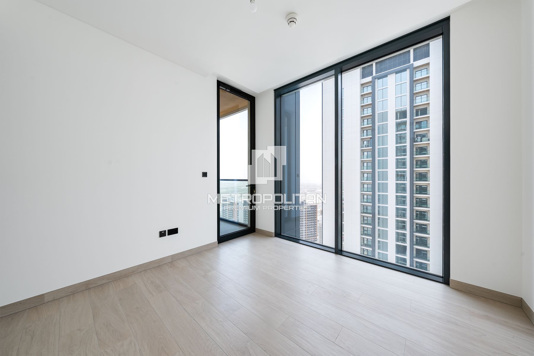 Large 1BR + Study | High Floor | Area Expert