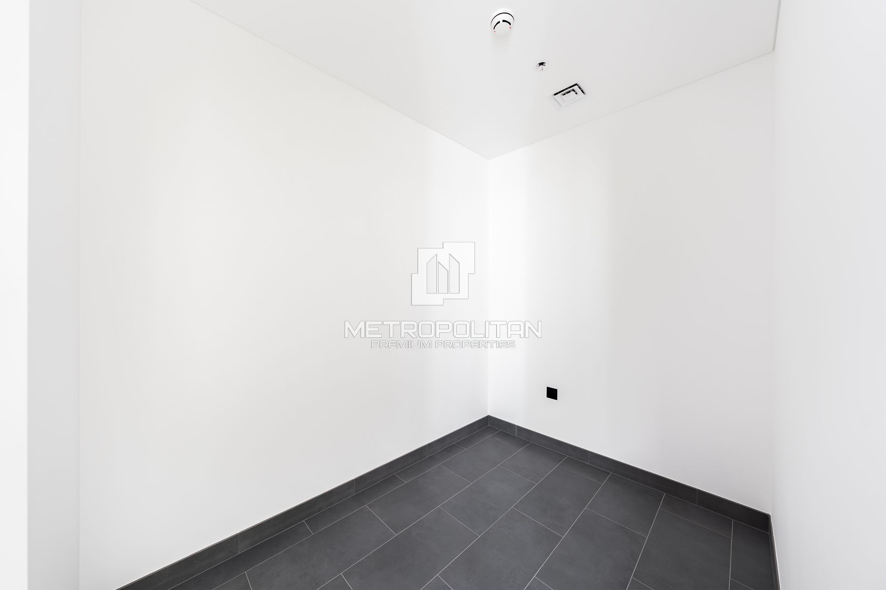 Large 1BR + Study | High Floor | Area Expert
