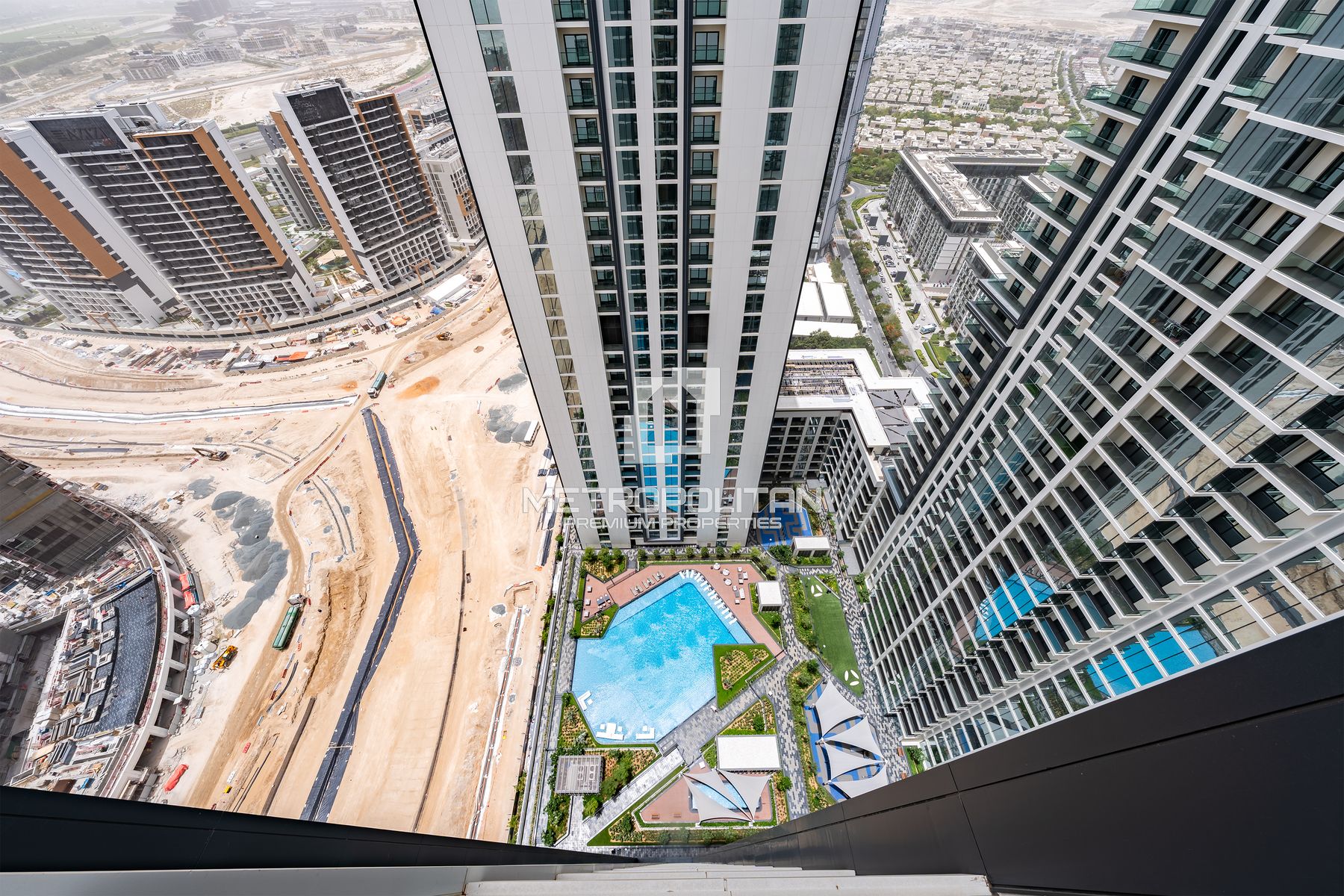 Large 1BR + Study | High Floor | Area Expert