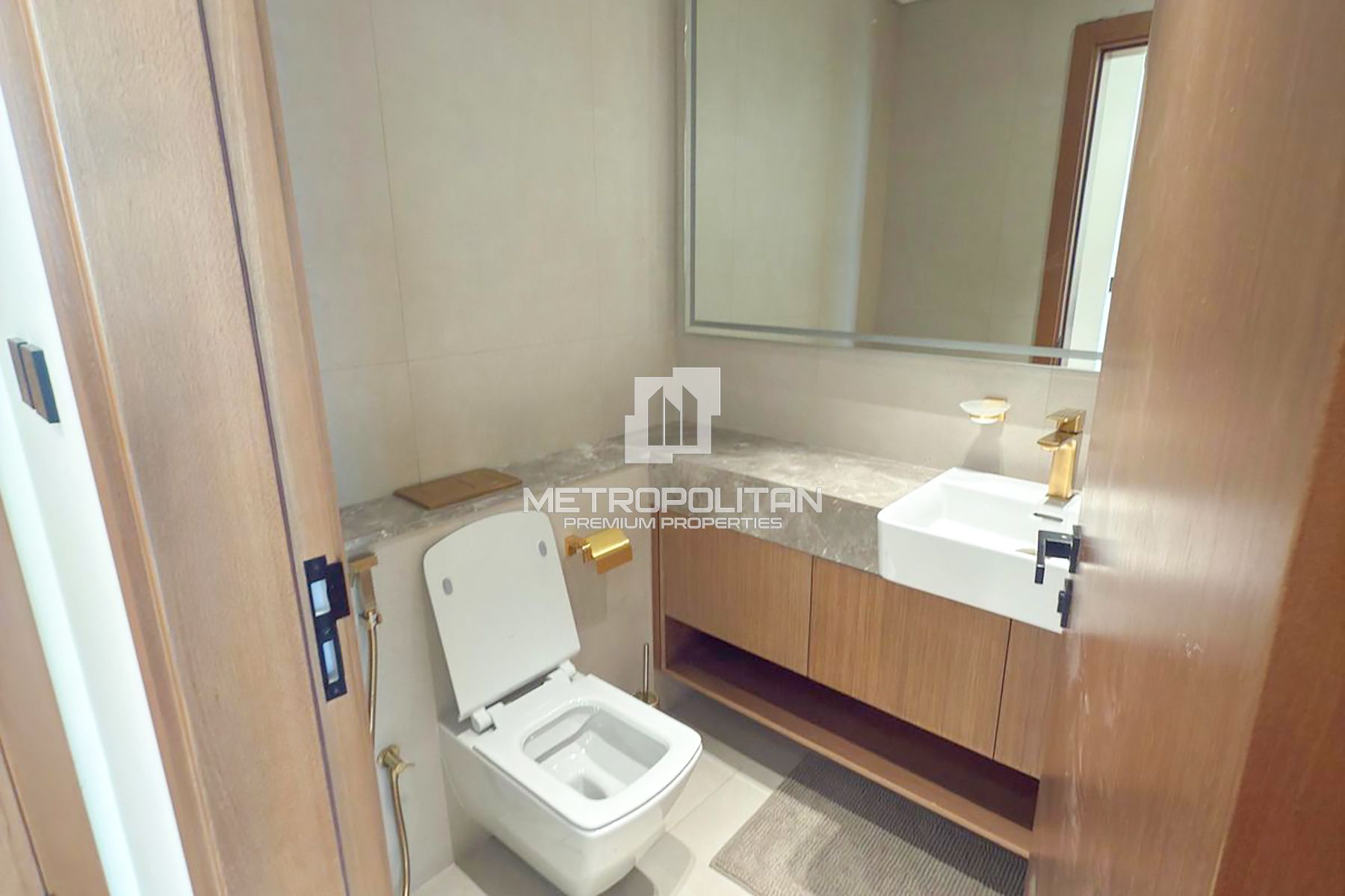 Modern 1BR | Fully Furnished | Large Layout