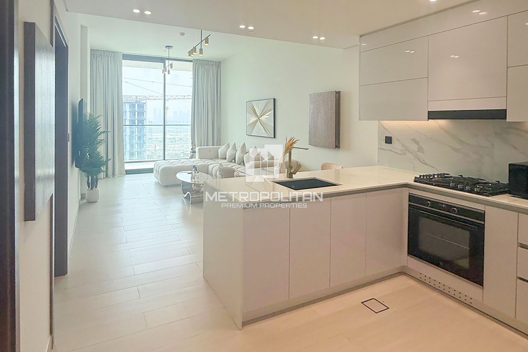 Modern 1BR | Fully Furnished | Large Layout