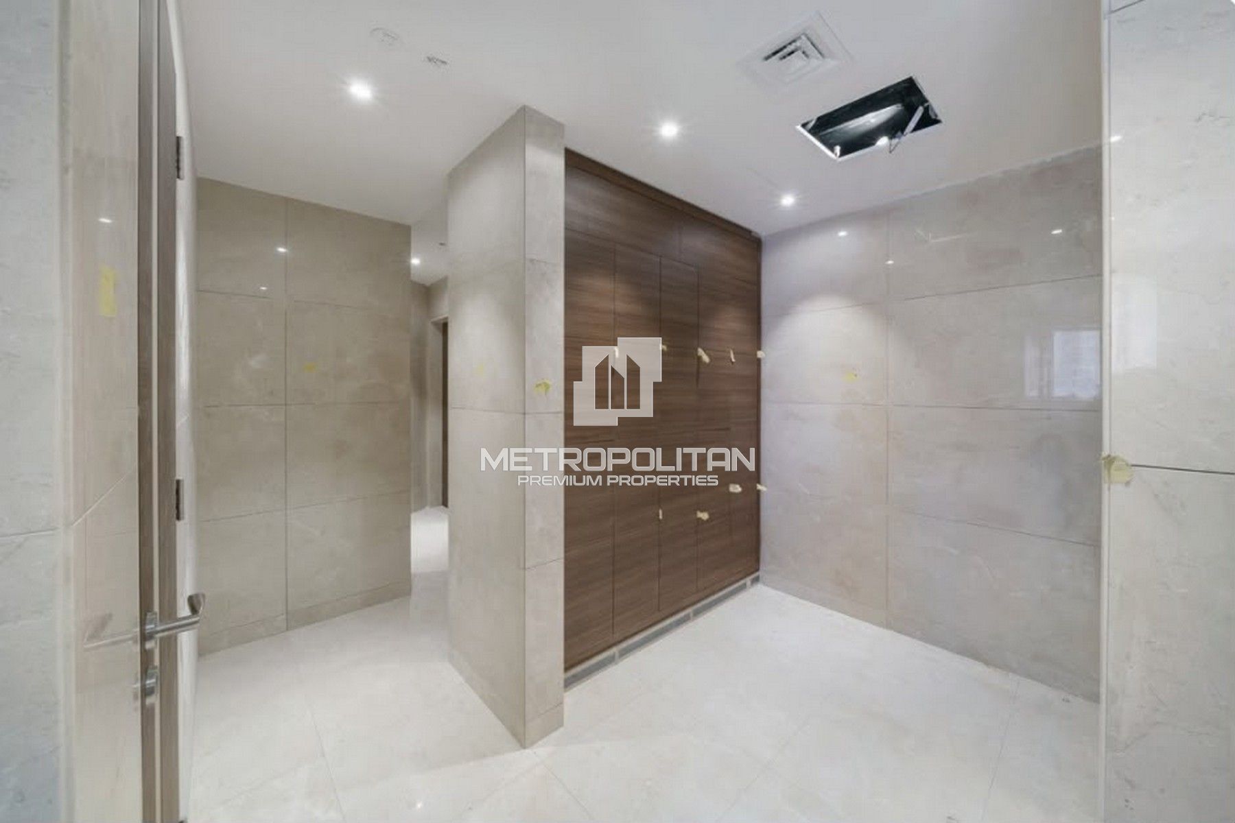 Stunning 1 Bedroom Apartment | High Floor