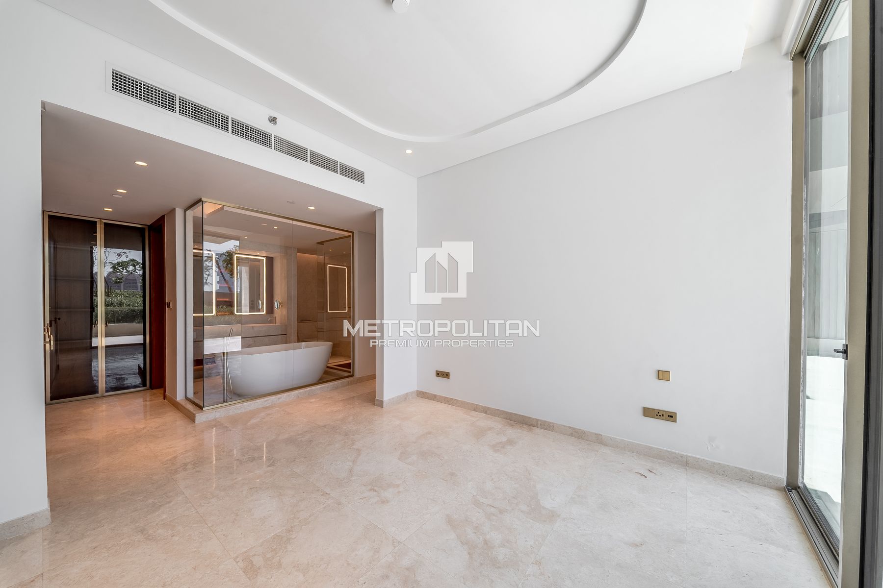 Stunning 2BR | Beachfront | Prime Location